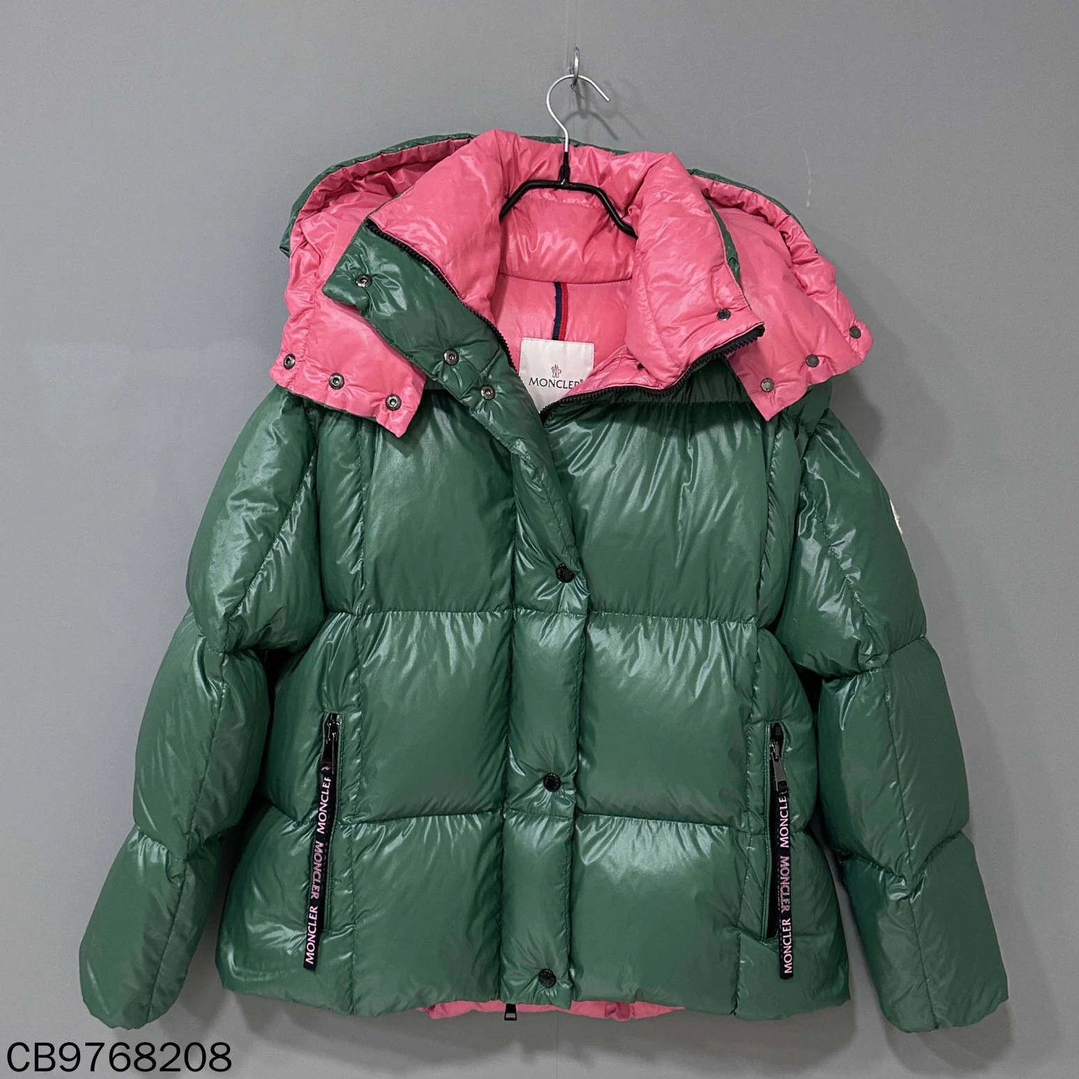 Moncler Moncler Parana down jacket pale green size 2 99 new Size US M / EU 48-50 / 2 - 1 Thumbnail