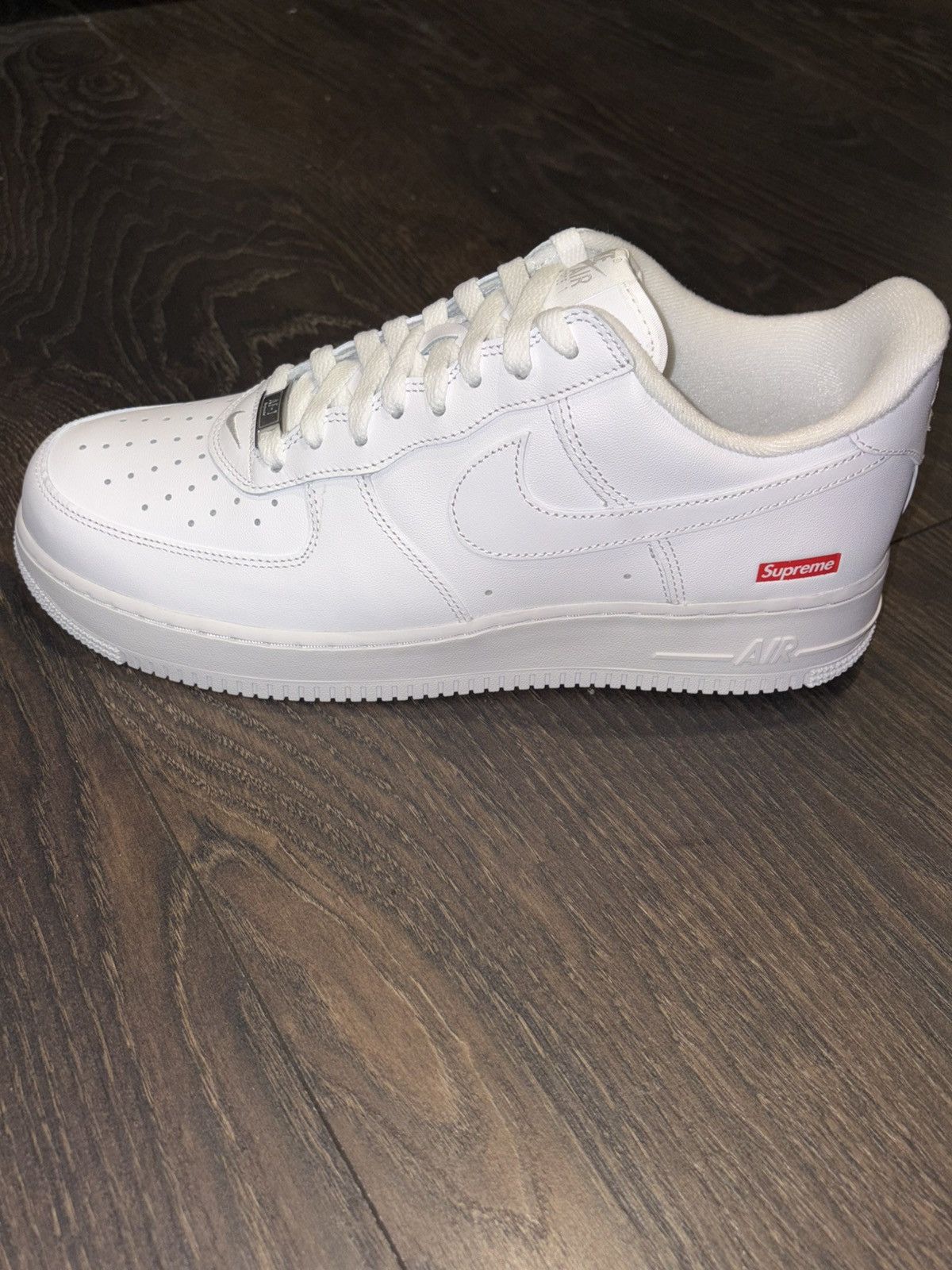 Nike × Supreme Supreme x Nike Air Force 1 Low Size US 10 / EU 43 - 3 Thumbnail
