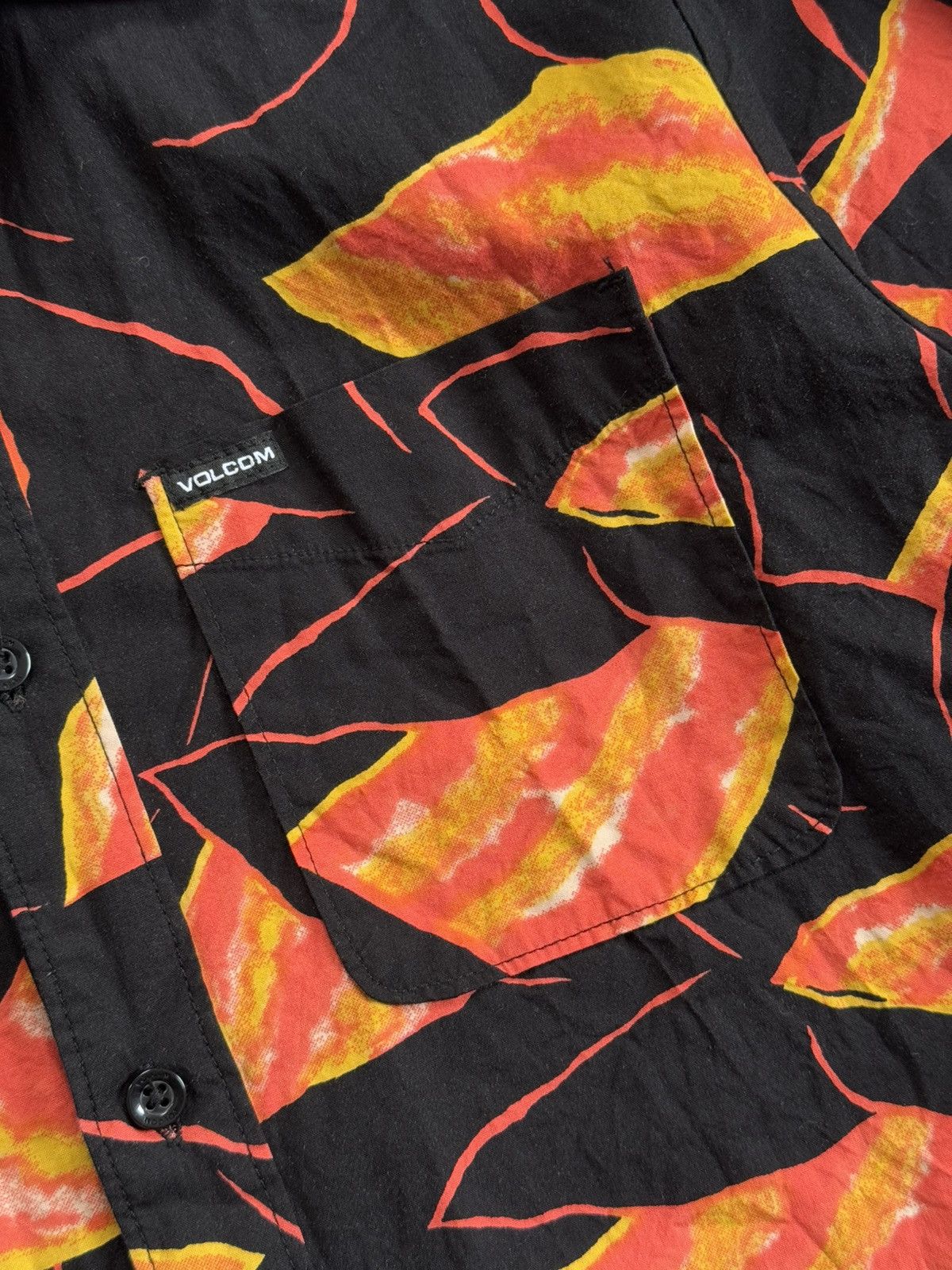 Volcom Volcom M all printed flowers 🌺 shirts button up polo tee Size US M / EU 48-50 / 2 - 4 Thumbnail