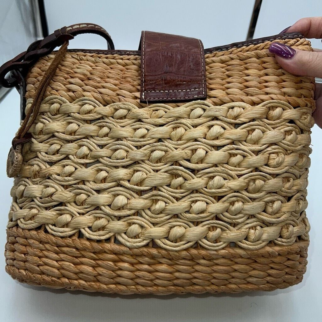 Brighton Brighton Vintage Straw and Wicker Shoulder Bag with Wicker Brighton Heart Bag Charm **see pics and description Size ONE SIZE - 6 Thumbnail