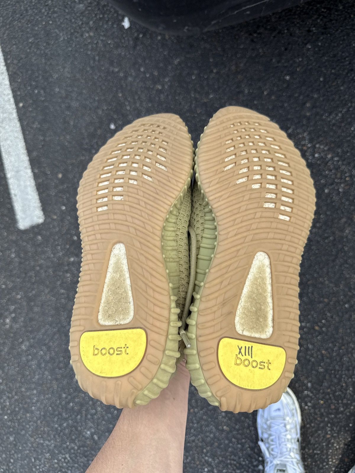 Yeezy Size 9.5 - adidas Yeezy Boost 350 V2 Sulfur Size US 9.5 / EU 42-43 - 6 Thumbnail