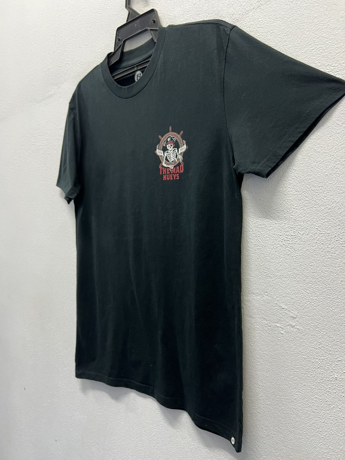 Vintage VINTAGE THE MAD HUEYS CAPTAIN COOKED ESTD 2012 SHIRT Size US S / EU 44-46 / 1 - 5 Thumbnail