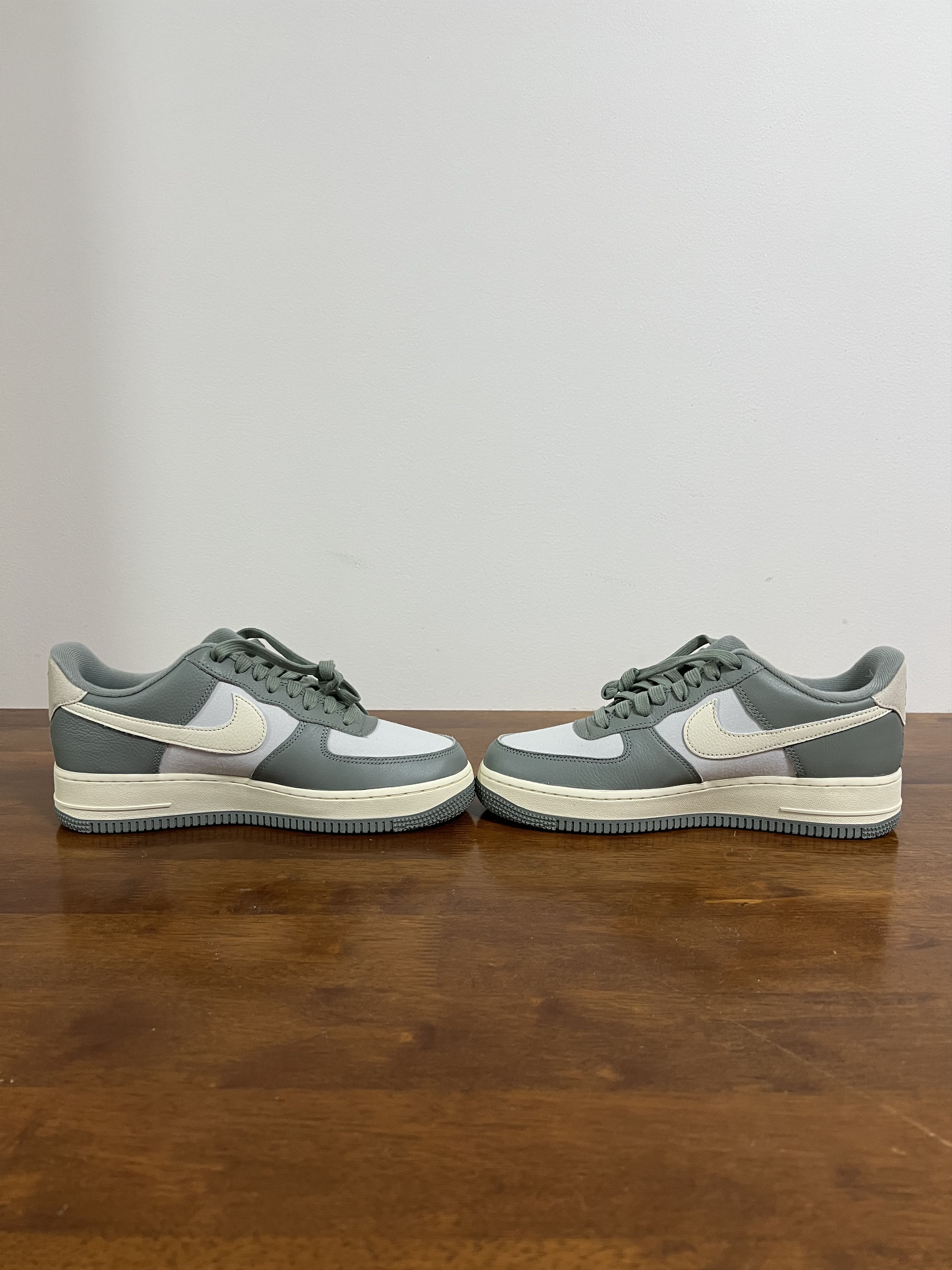 Nike 💚 2023 Nike Air Force 1 '07 LX Mica Green/Coconut Milk NEW Size US 8 / EU 41 - 9 Thumbnail