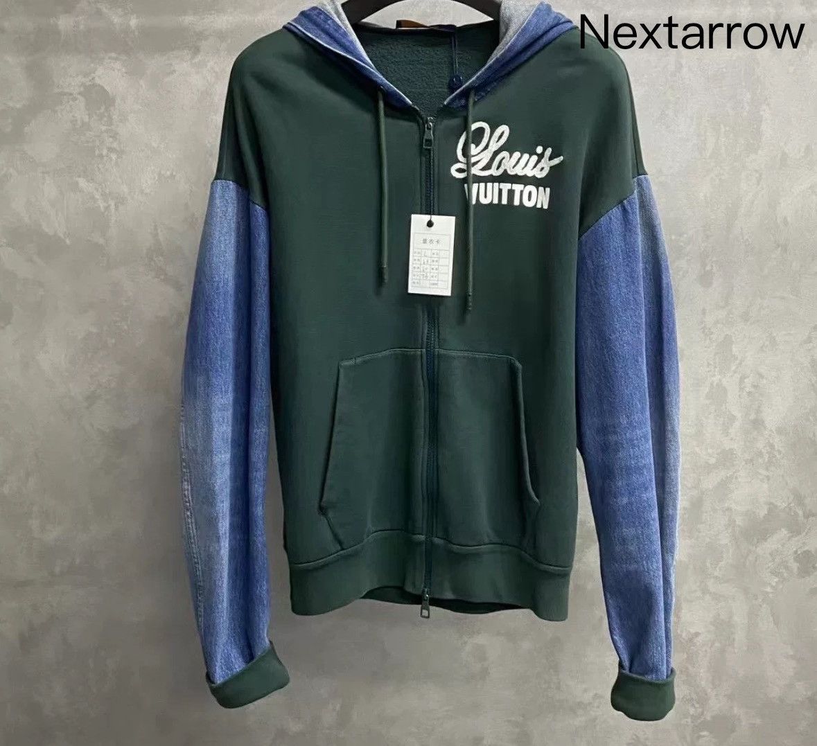 Louis Vuitton Louis Vuitton's latest green stitched logo hoodie Size US L / EU 52-54 / 3 - 1 Thumbnail