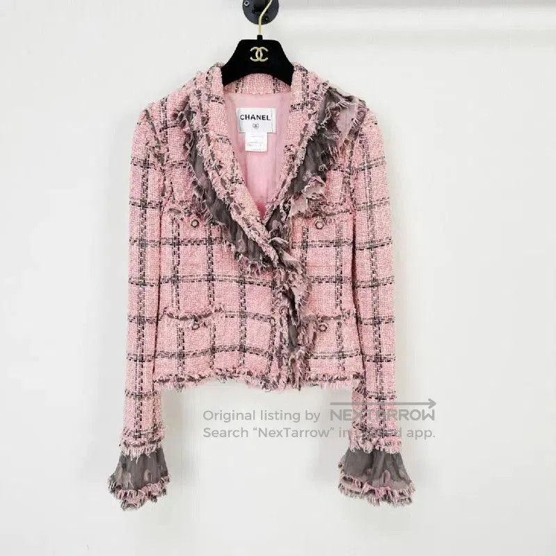 Chanel Chanel Pink Winter Coat for Women . Size S / US 4 / IT 40 - 1 Thumbnail