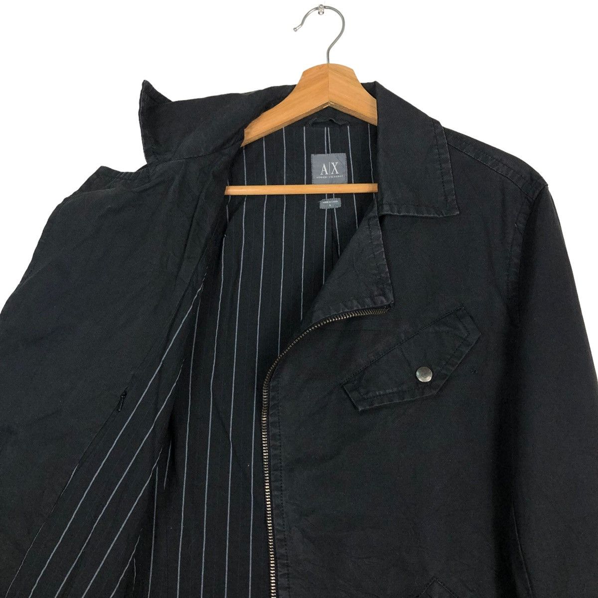 Armani Exchange 🔥CROPPED BIKER JACKET RACER STRIPED DESIGN ARMANI EXCHANGE Size US S / EU 44-46 / 1 - 10 Thumbnail