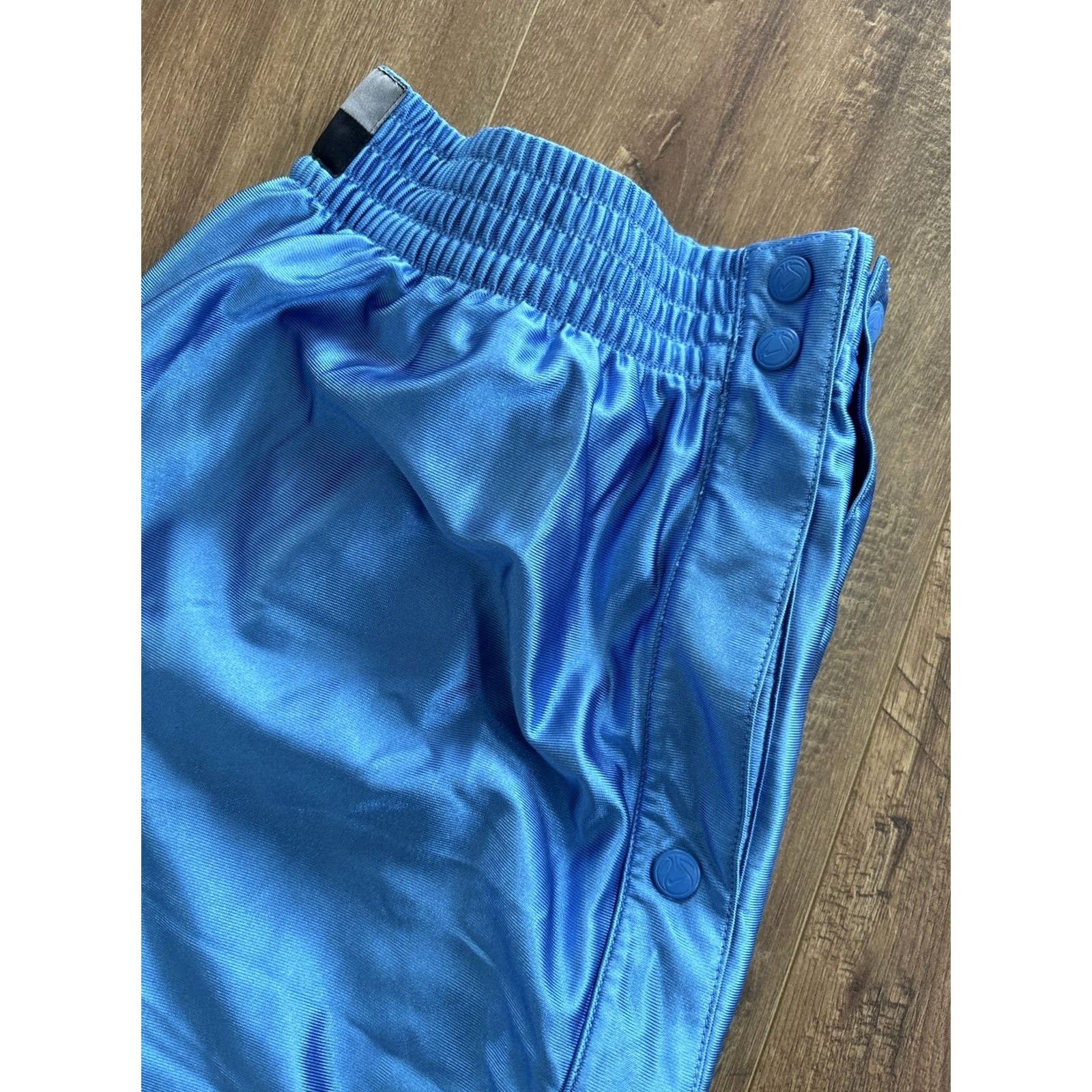 Nike VINTAGE Nike Team Tear Away Snap Basketball Warmup Pants Mens XL North Carolina Men XL Blue Basketball Tear Away Pants Size US 36 / EU 52 - 2 Thumbnail