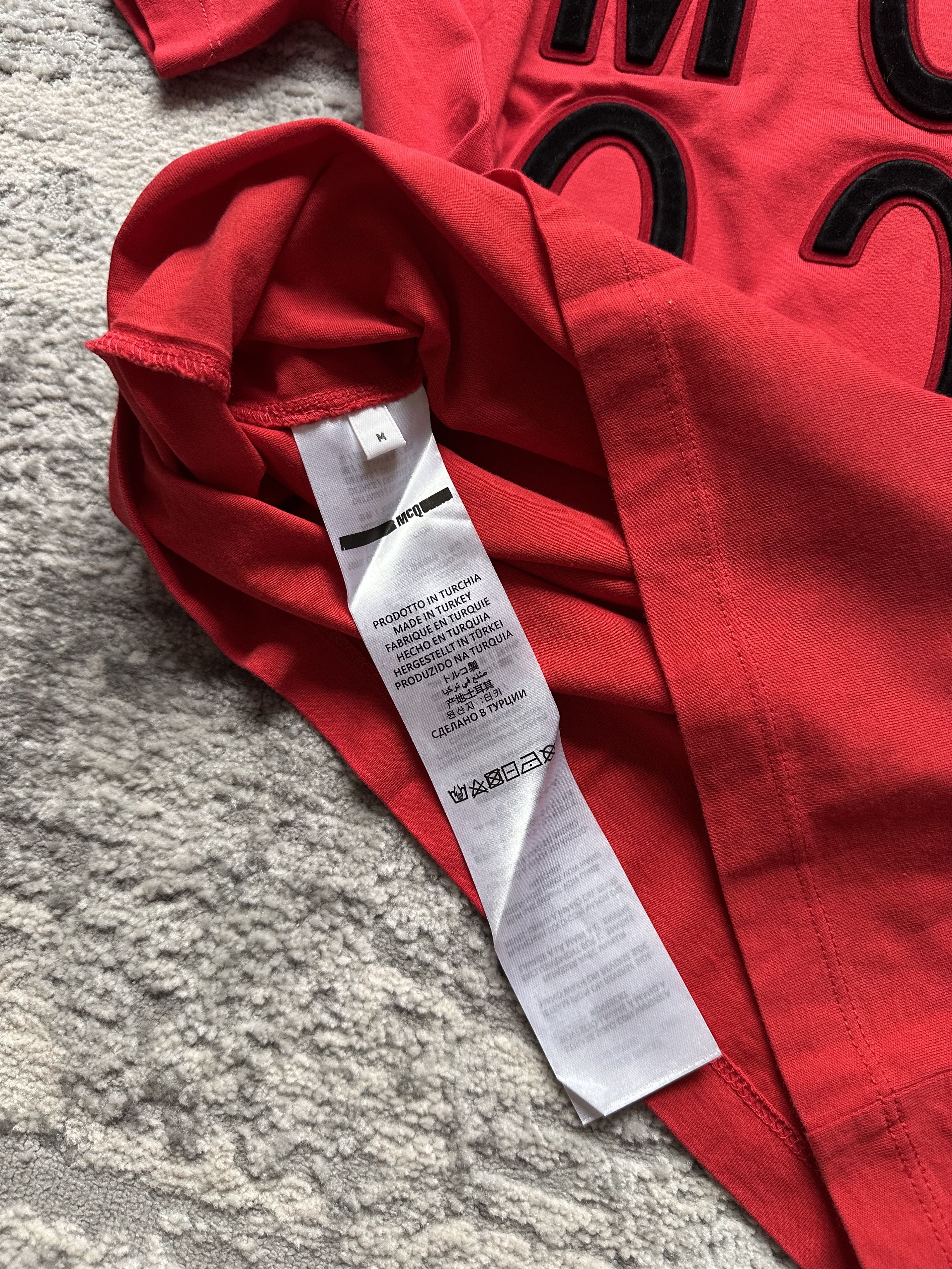 Alexander McQueen Alexander McQueen t shirt Size US M / EU 48-50 / 2 - 4 Thumbnail