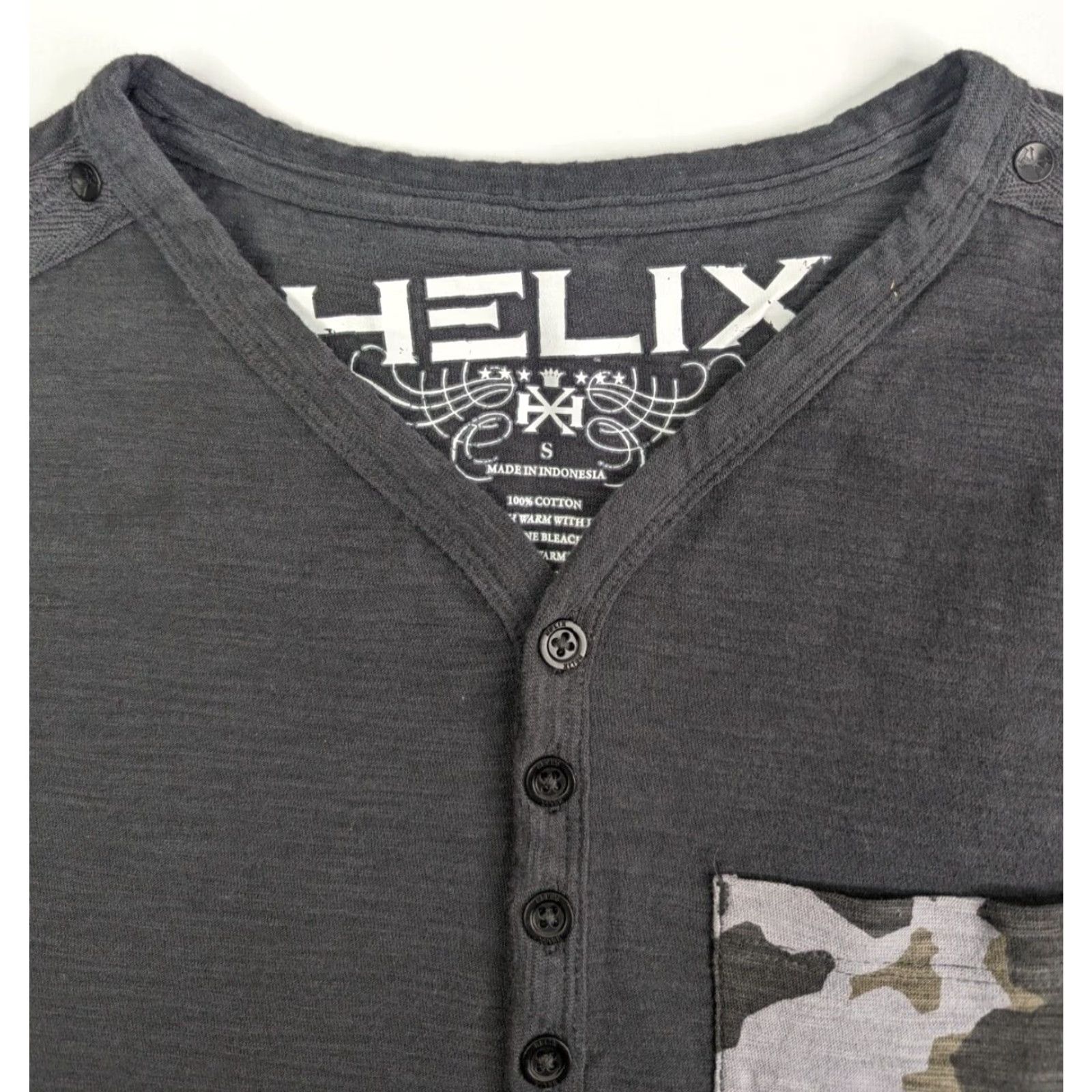 Vintage NWT Helix Camouflage Pocket Henley T Shirt Gray Short Sleeve Mens Size S Size US S / EU 44-46 / 1 - 5 Thumbnail
