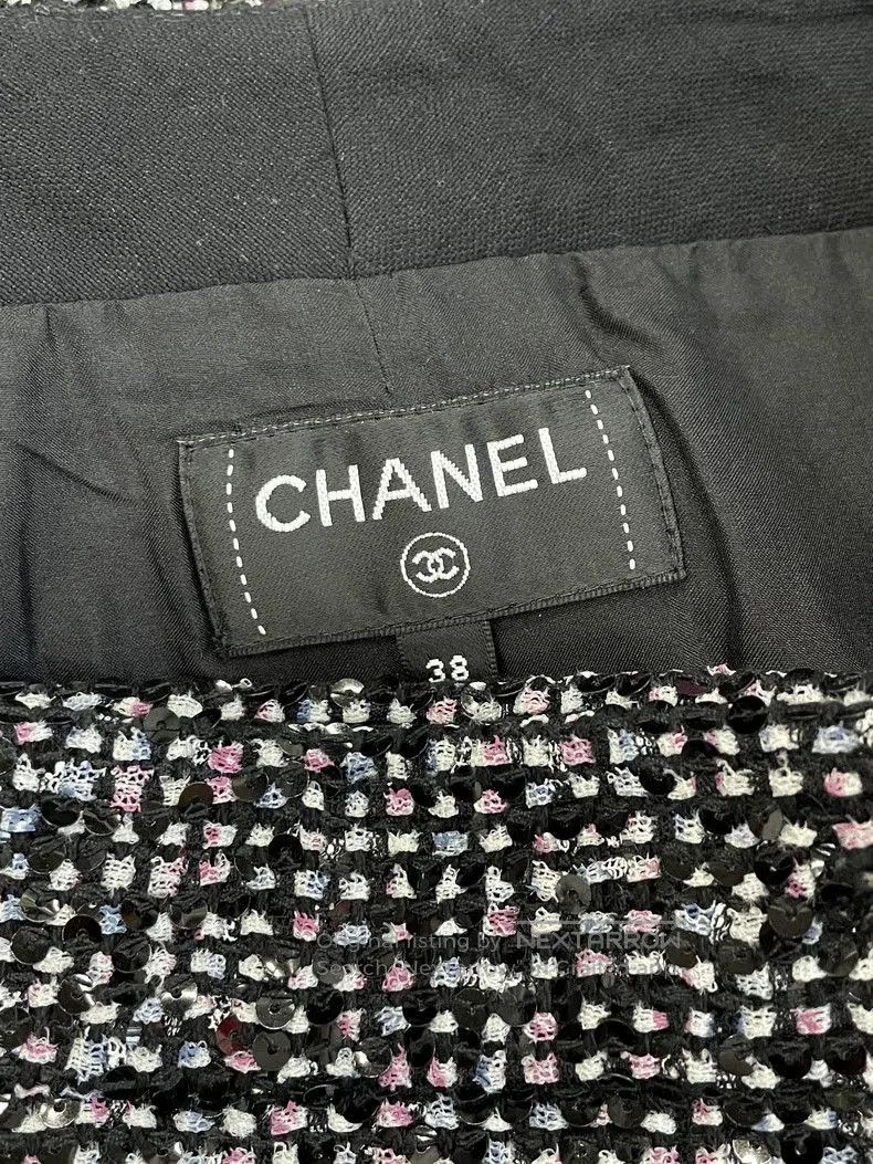 Chanel Chanel 23P Black Tweed Mini Skirt. Size US 38 / EU 54 - 4 Thumbnail