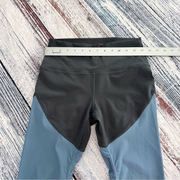 Other ZYIA Women's Blue and Gray Ribbed Yoga Activewear Leggings Size 27" / US 4 / IT 40 - 6 Thumbnail