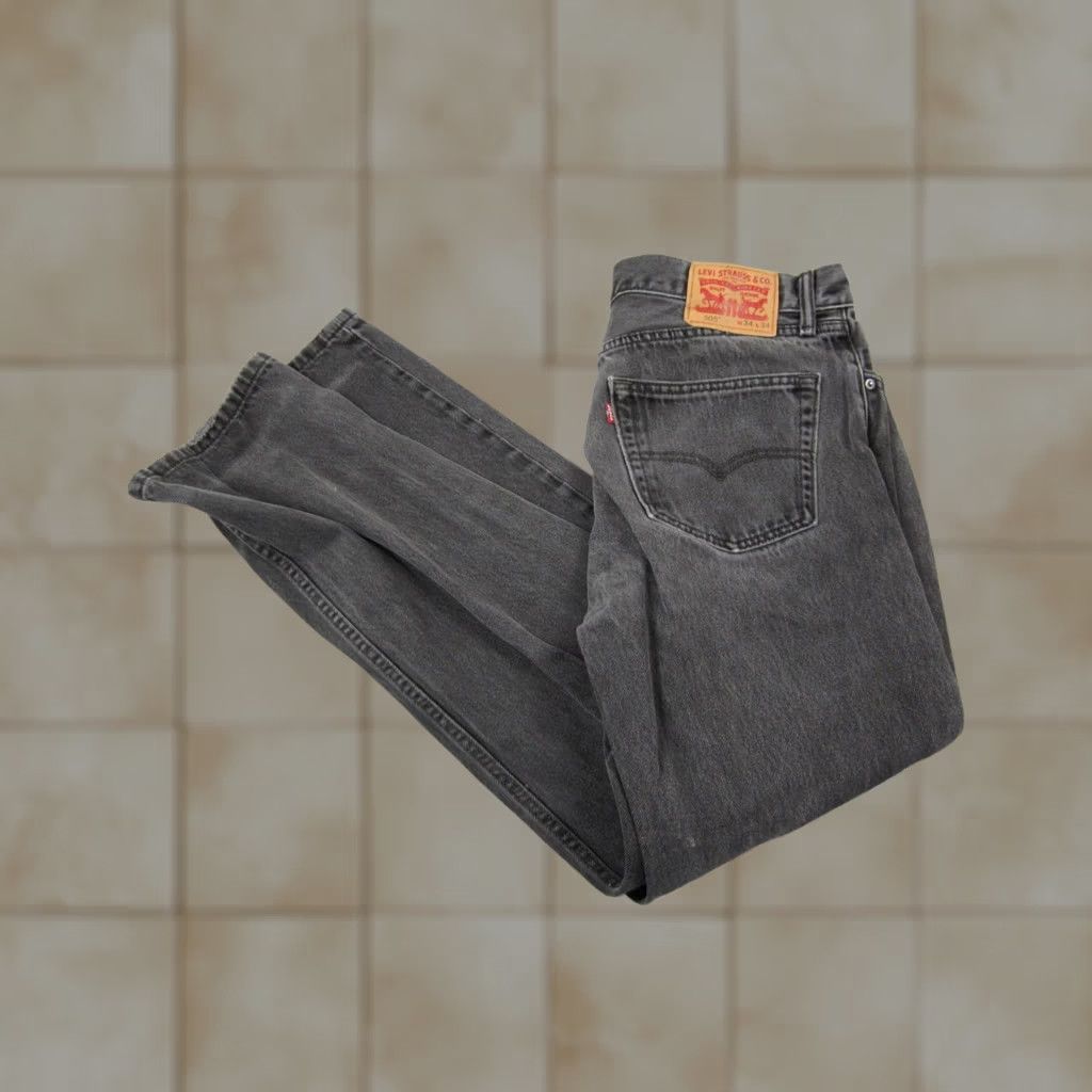 Levi's VINTAGE Levi's Jeans 505 Regular Black 34x34 Mens Y2K 90s Denim Zip Up Straight Straight Fit Size US 34 / EU 50 - 1 Thumbnail