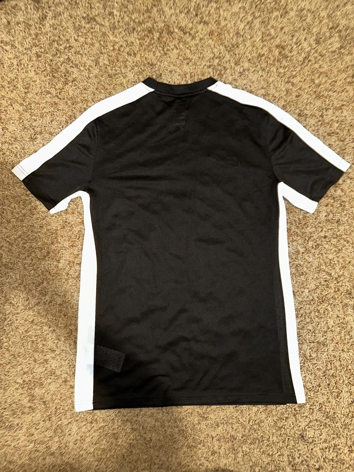 Nike Nike Academy Men's Dri-FIT Short-Sleeve Soccer Top Sample Size US M / EU 48-50 / 2 - 4 Thumbnail