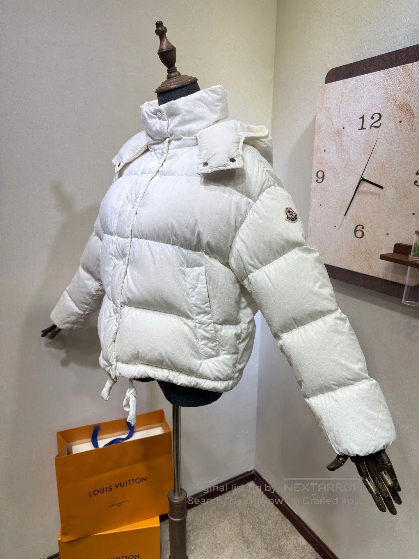 Moncler Women's White Hooded Down Jacket. Size XS / US 0-2 / IT 36-38 - 4 Thumbnail