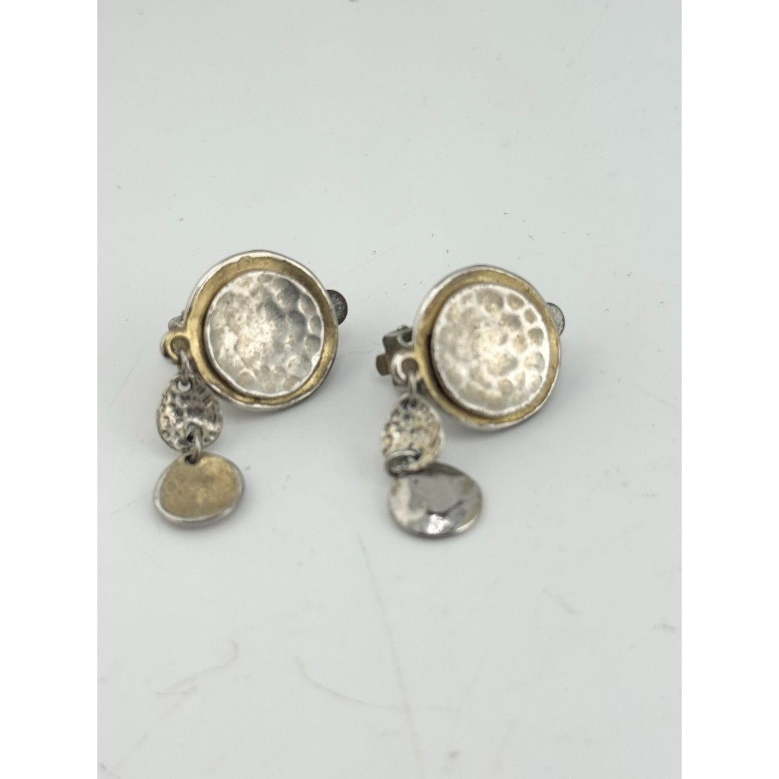 Vintage Vintage two tone hammered dangle clip on earrings Size ONE SIZE - 3 Thumbnail