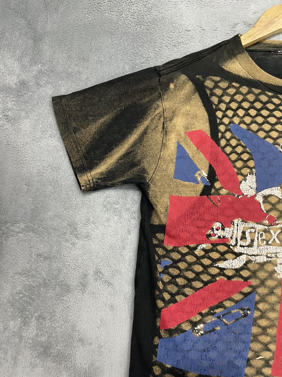 Band Tees SEXY DYNIMATE LONDON SEX PISTOLS TIE DIE TSHIRT Size US S / EU 44-46 / 1 - 5 Thumbnail