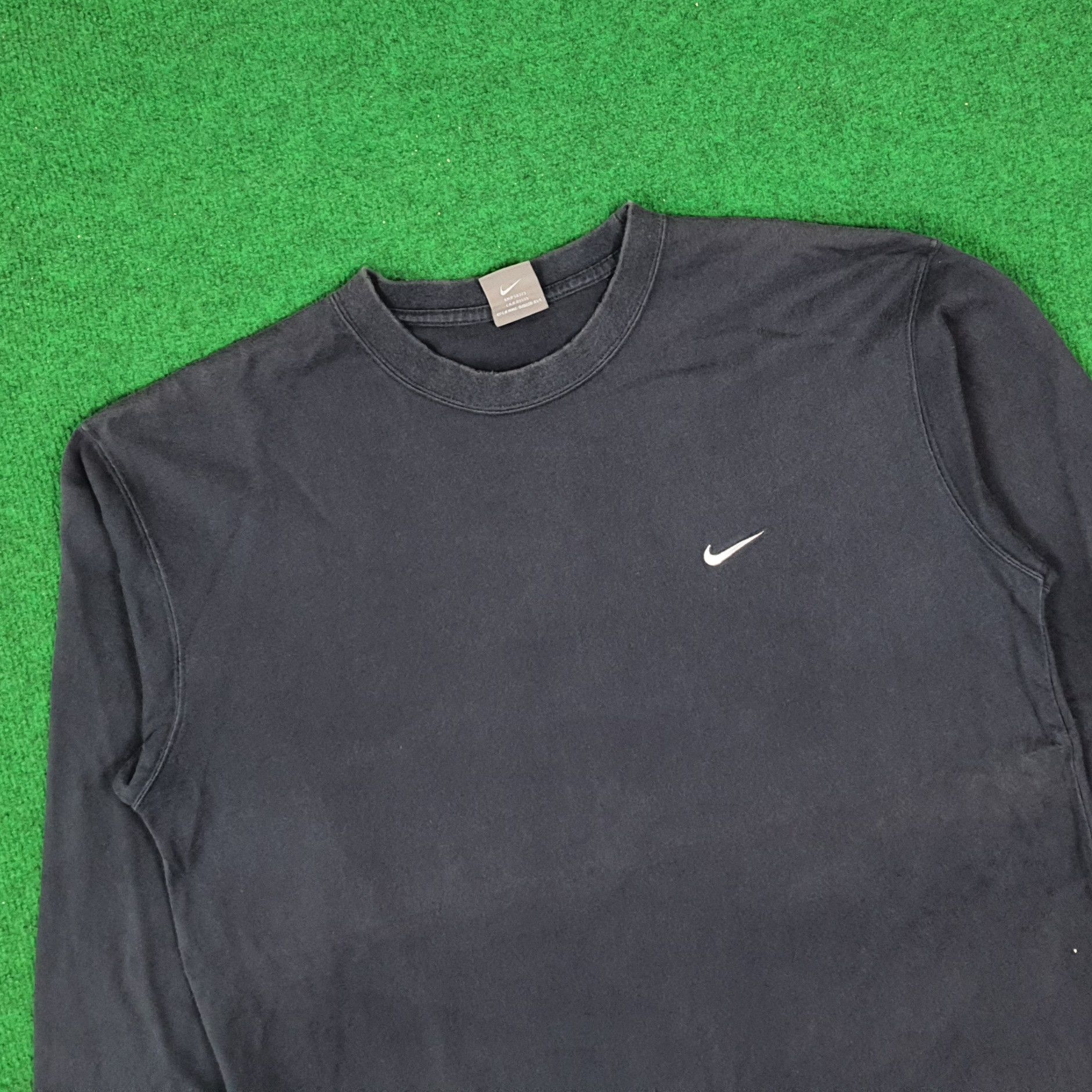 Nike × Vintage Vintage Nike Long Sleeve Embroidery Swoosh Tshirt Size US M / EU 48-50 / 2 - 2 Thumbnail