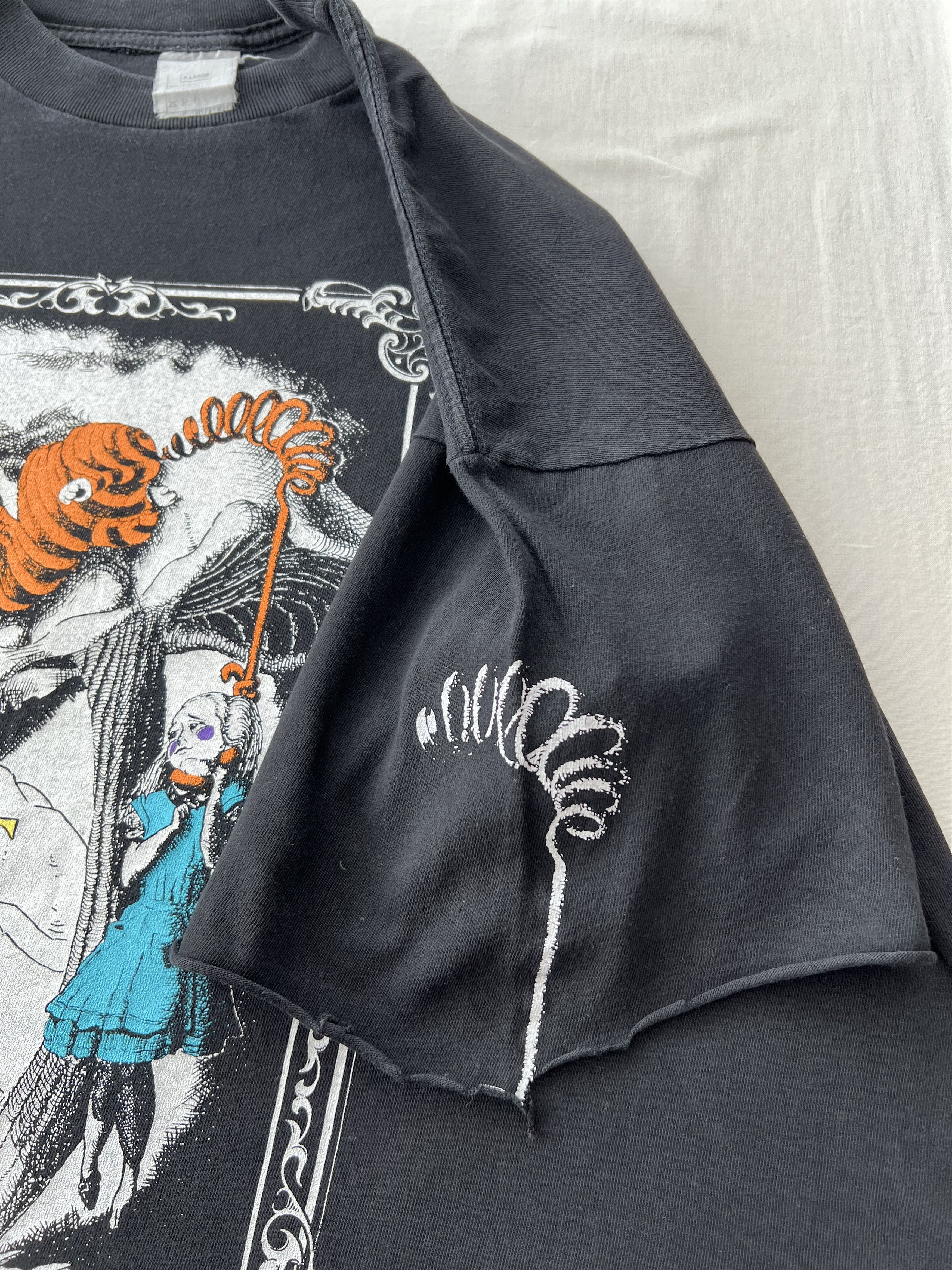 Band Tees Vintage 1992 Alice in Chains Wonderland Black T-shirt Size US XL / EU 56 / 4 - 10 Thumbnail