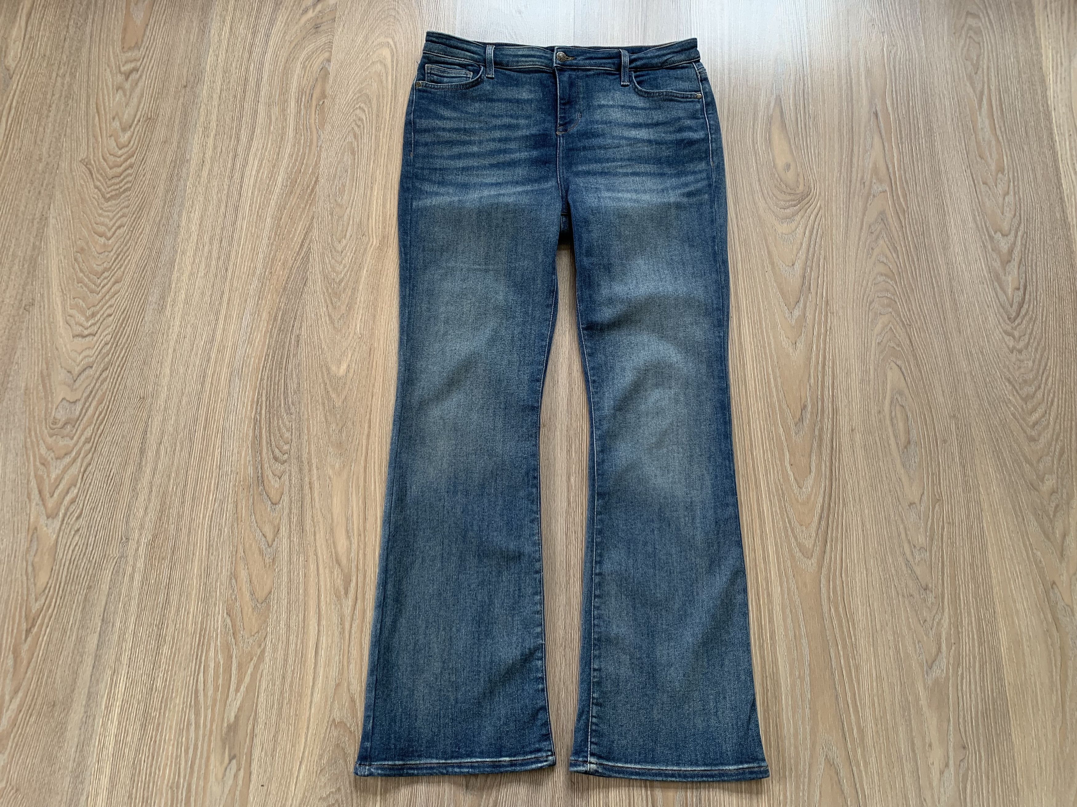 Guess Guess Women’s Mid Rise Bootcut Bell Bottom Stretch Jeans Size 32" / US 10 / IT 46 - 2 Thumbnail