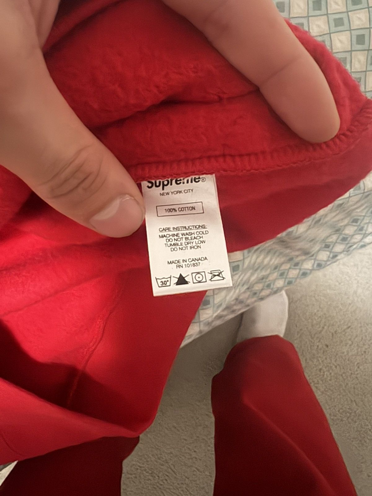 Supreme Supreme Illegal Business hoodie red large SS18 Size US L / EU 52-54 / 3 - 4 Thumbnail