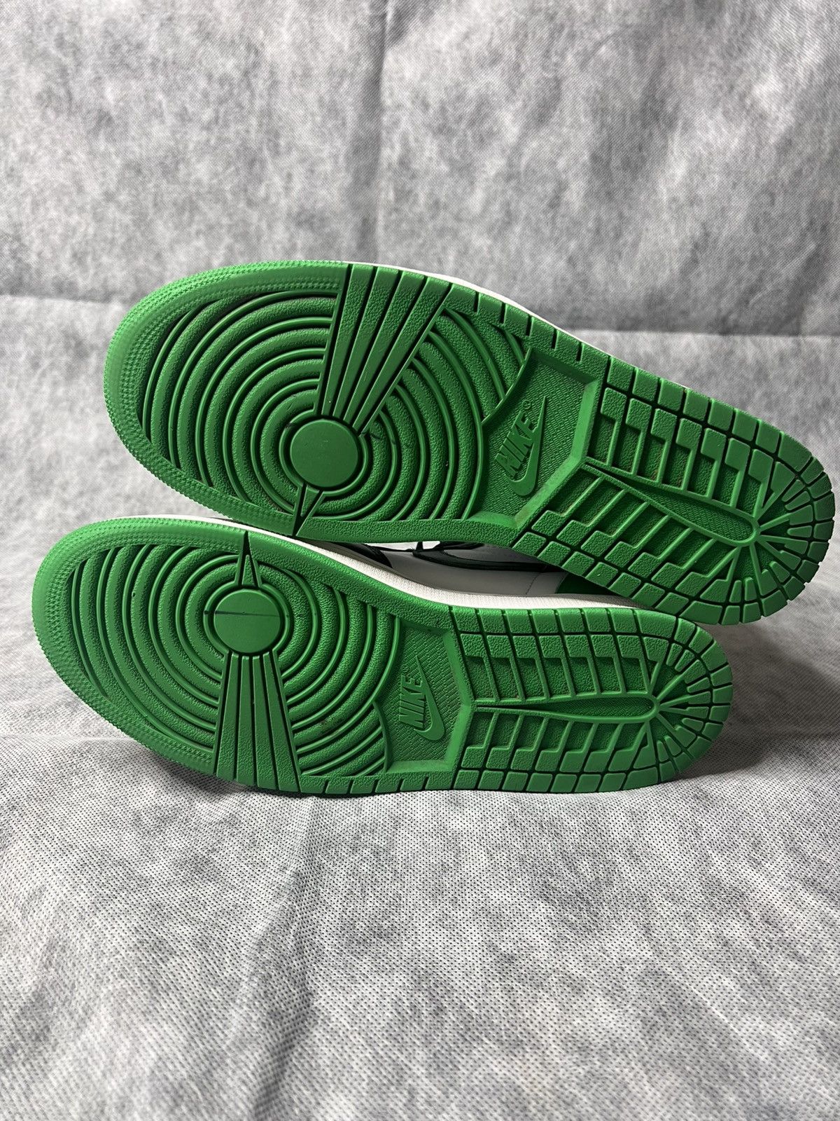 Nike Nike Air Jordan 1 High Lucky Green Size 10 Size US 10 / EU 43 - 5 Thumbnail