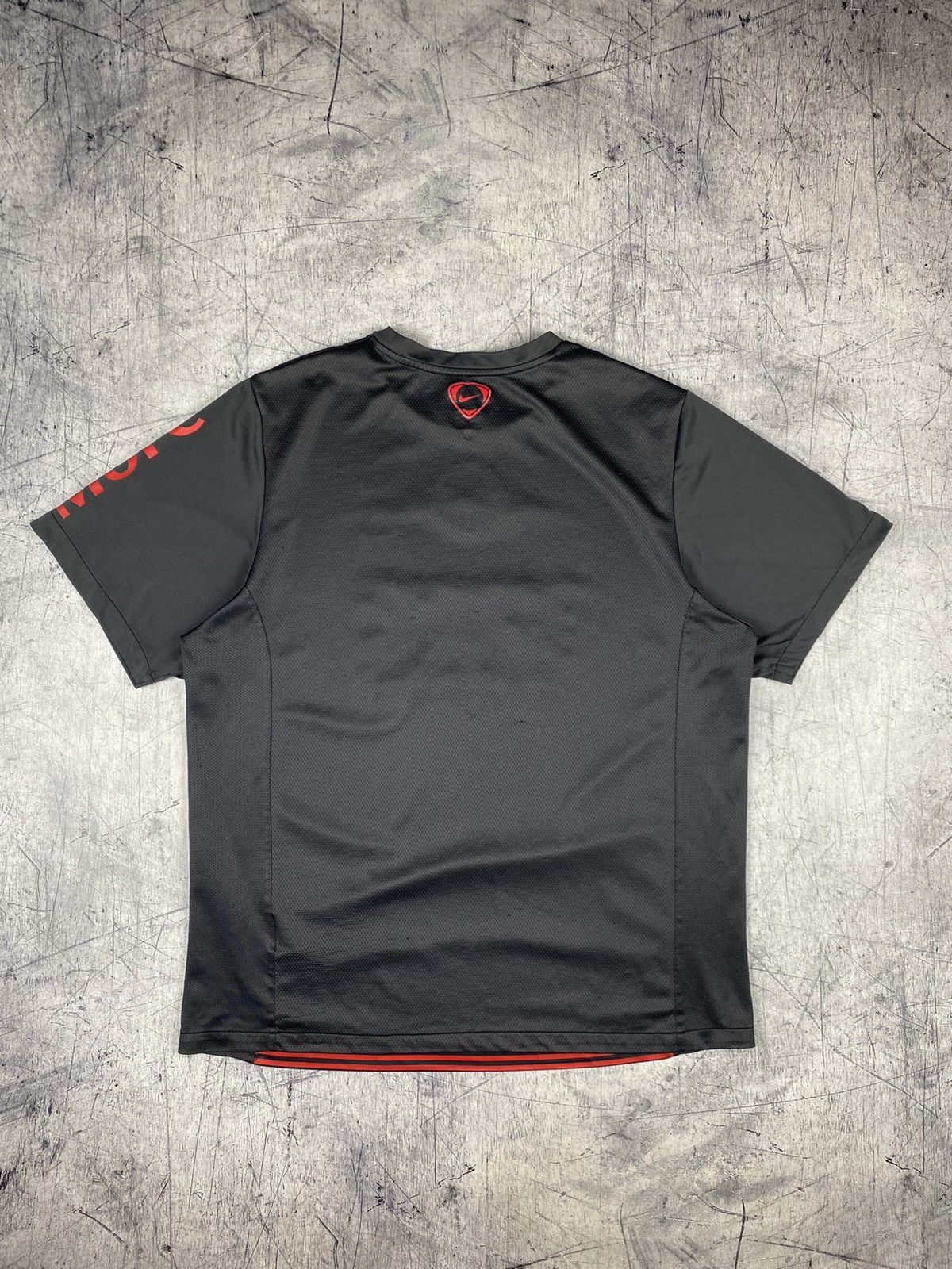 Nike × Vintage Vintage Nike Manchester United Centre Logo Soccer Jersey Size US XL / EU 56 / 4 - 12 Thumbnail