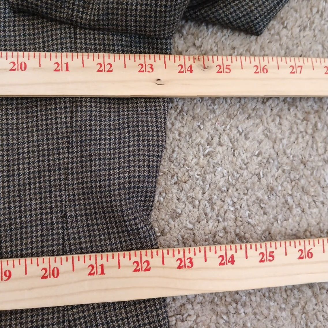 Ralph Lauren Lauren Ralph Lauren Blazer Mens 46 Gray Plaid Wool Two Button Single Vent Buttoned Front Notch Lapel Crew? Size 46R - 6 Thumbnail
