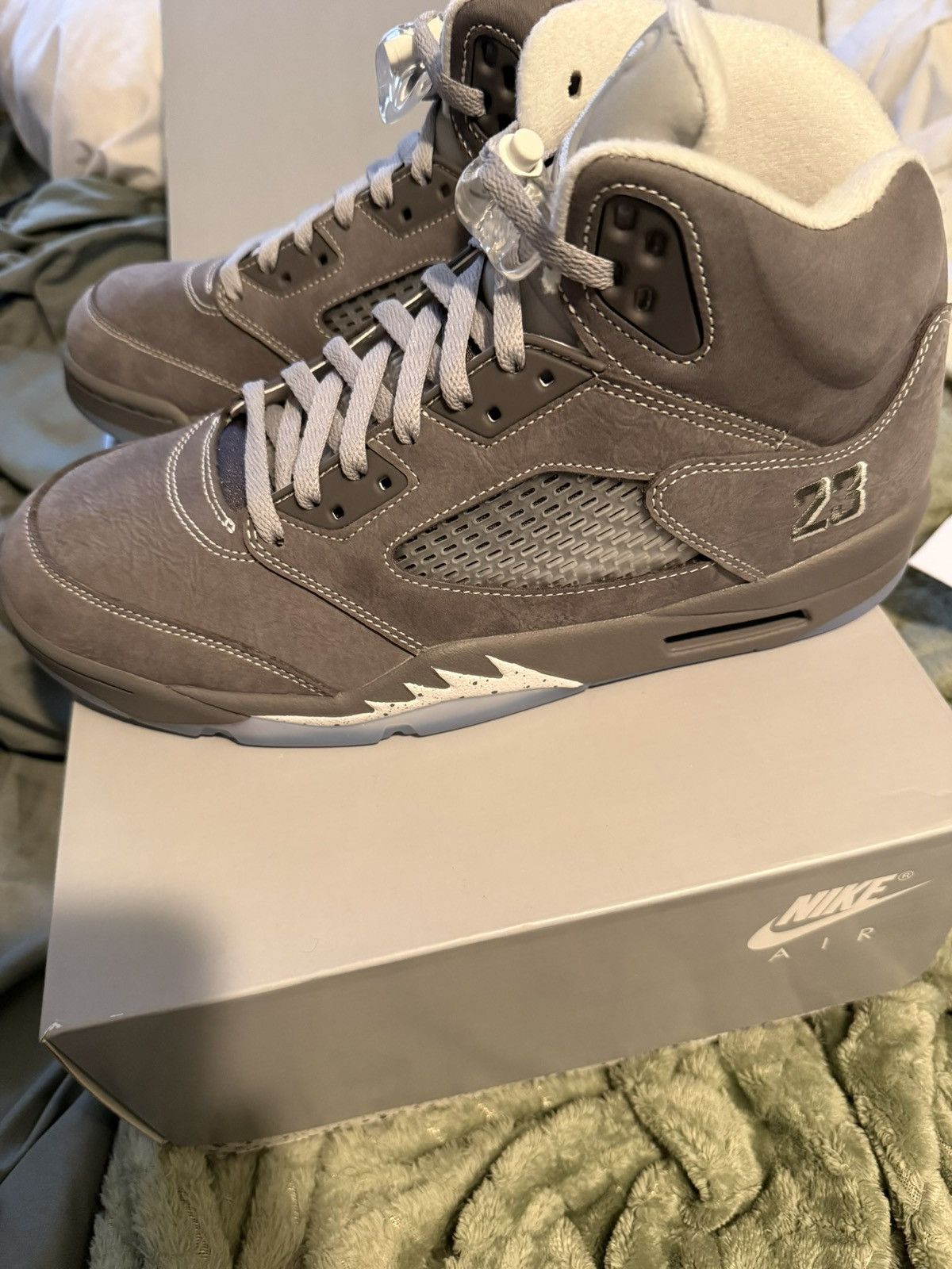 Jordan Brand Air Jordan 5 Wolf Grey Size US 11 / EU 44 - 5 Thumbnail