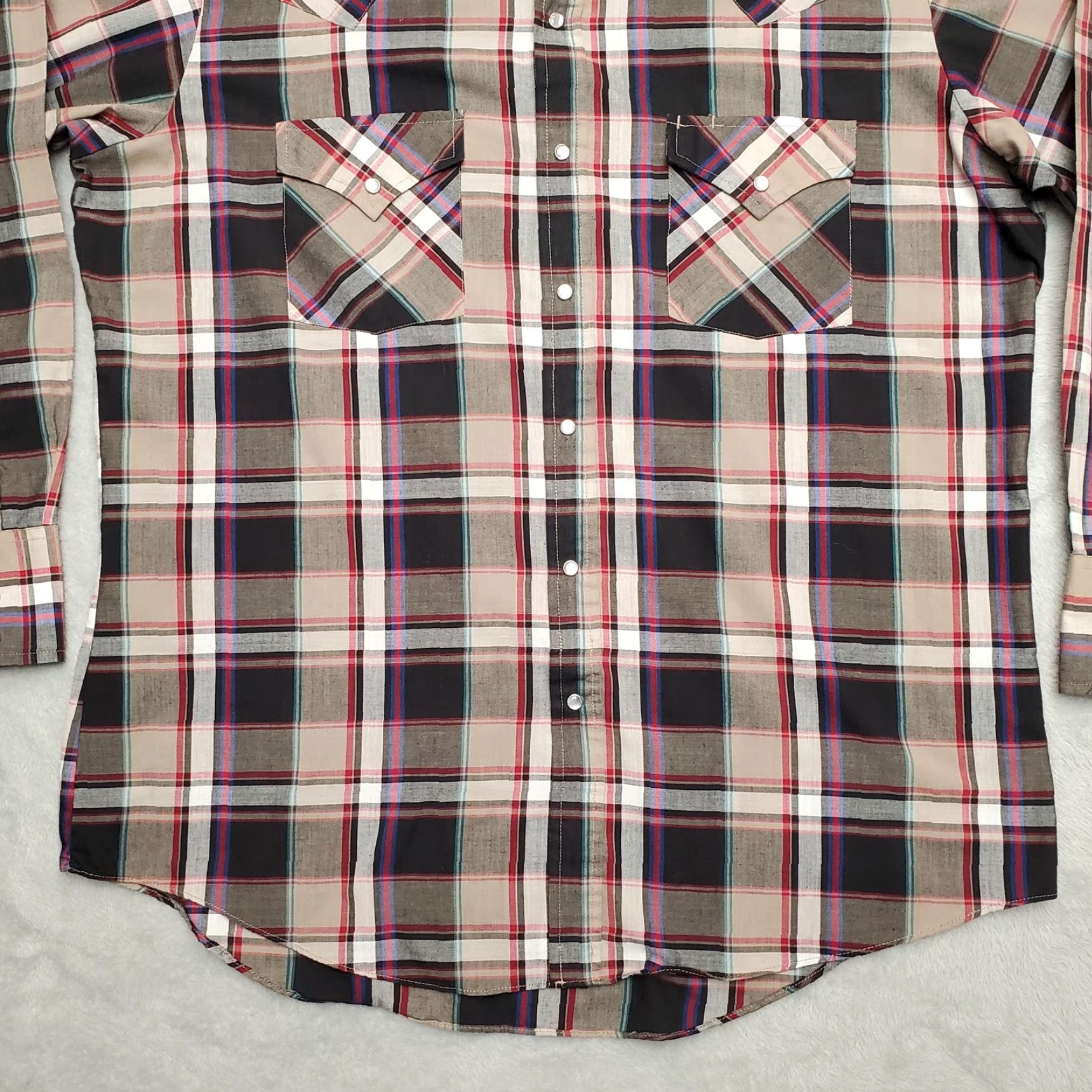 Vintage VINTAGE Ely Cattleman Shirt Men 16.5 Green Plaid Pearl Snap Cowboy Western Shirt Mens Green Plaid Pearl Snap Ely Cattleman 16.5 Vintage Size US XL / EU 56 / 4 - 4 Thumbnail