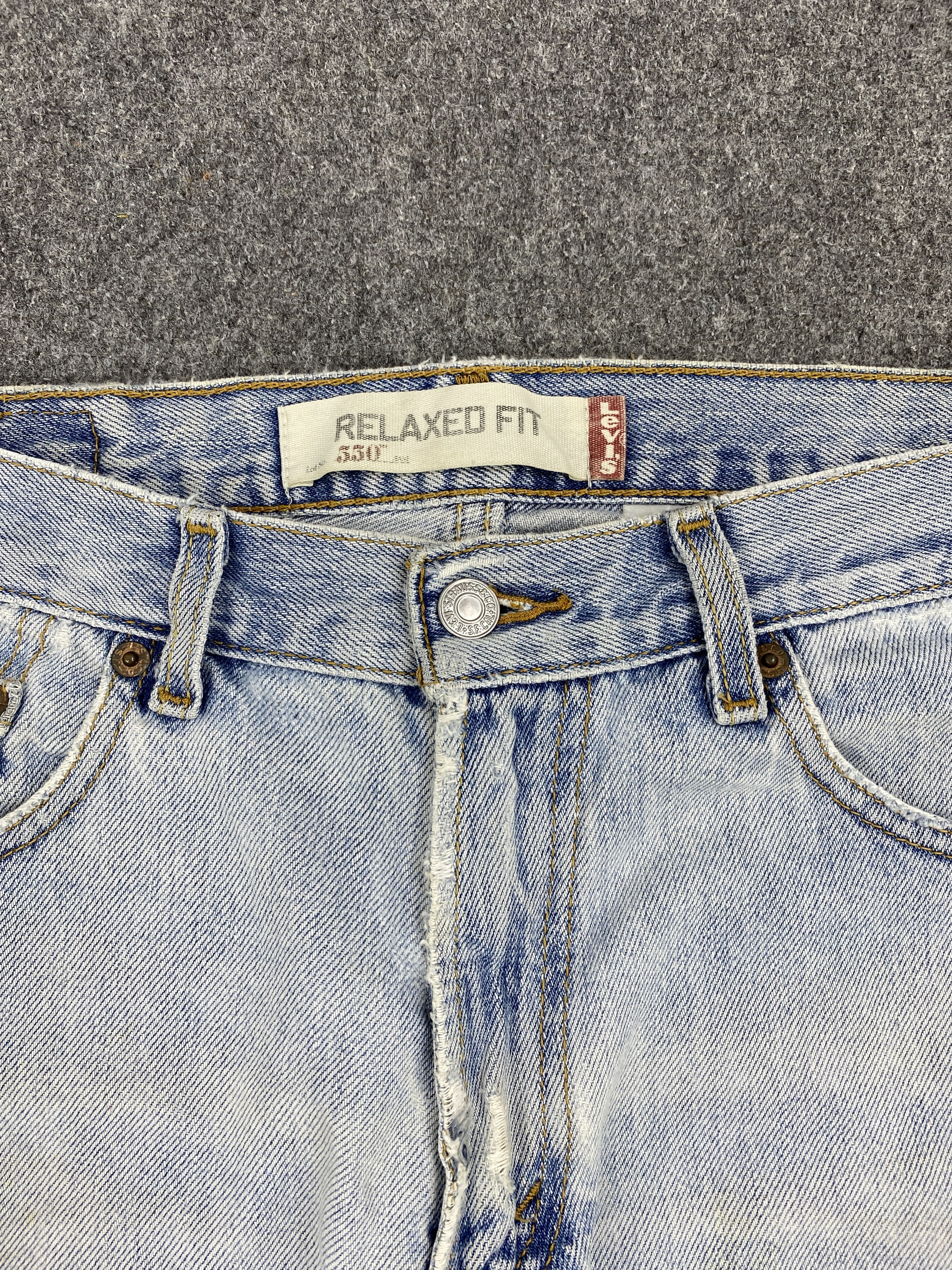 Levi's × Vintage Distressed Vintage Levis 550 Light Blue Washed Jeans Size US 31 - 10 Thumbnail