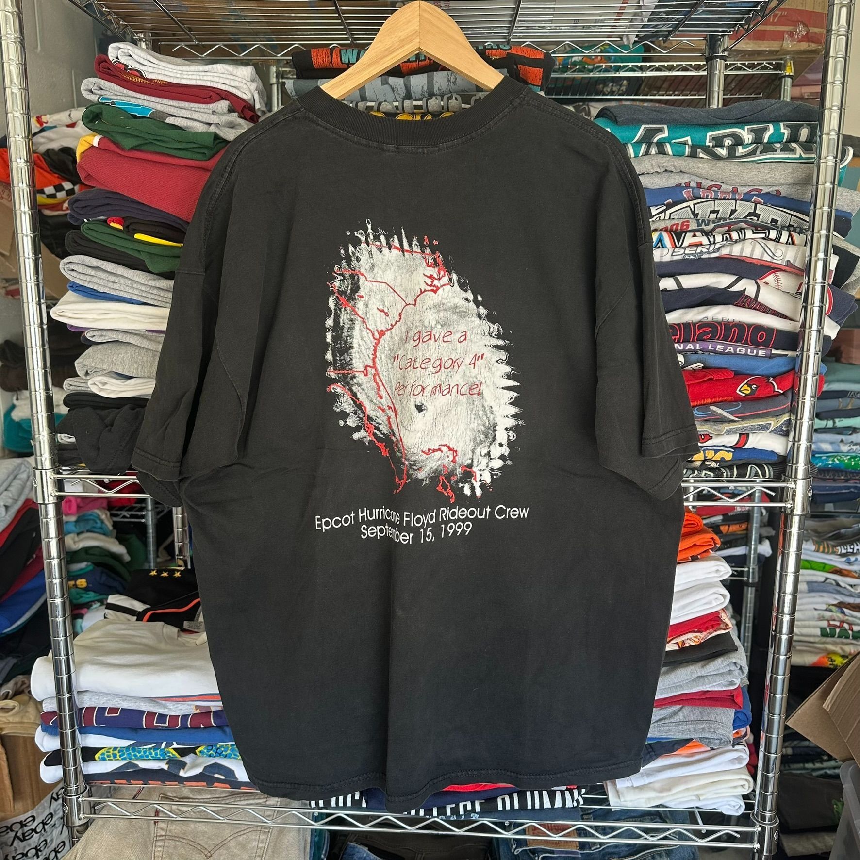 Disney Vintage 90s Walt Disney World Epcot T-Shirt 1999 Hurricane R Size US XXL / EU 58 / 5 - 1 Thumbnail