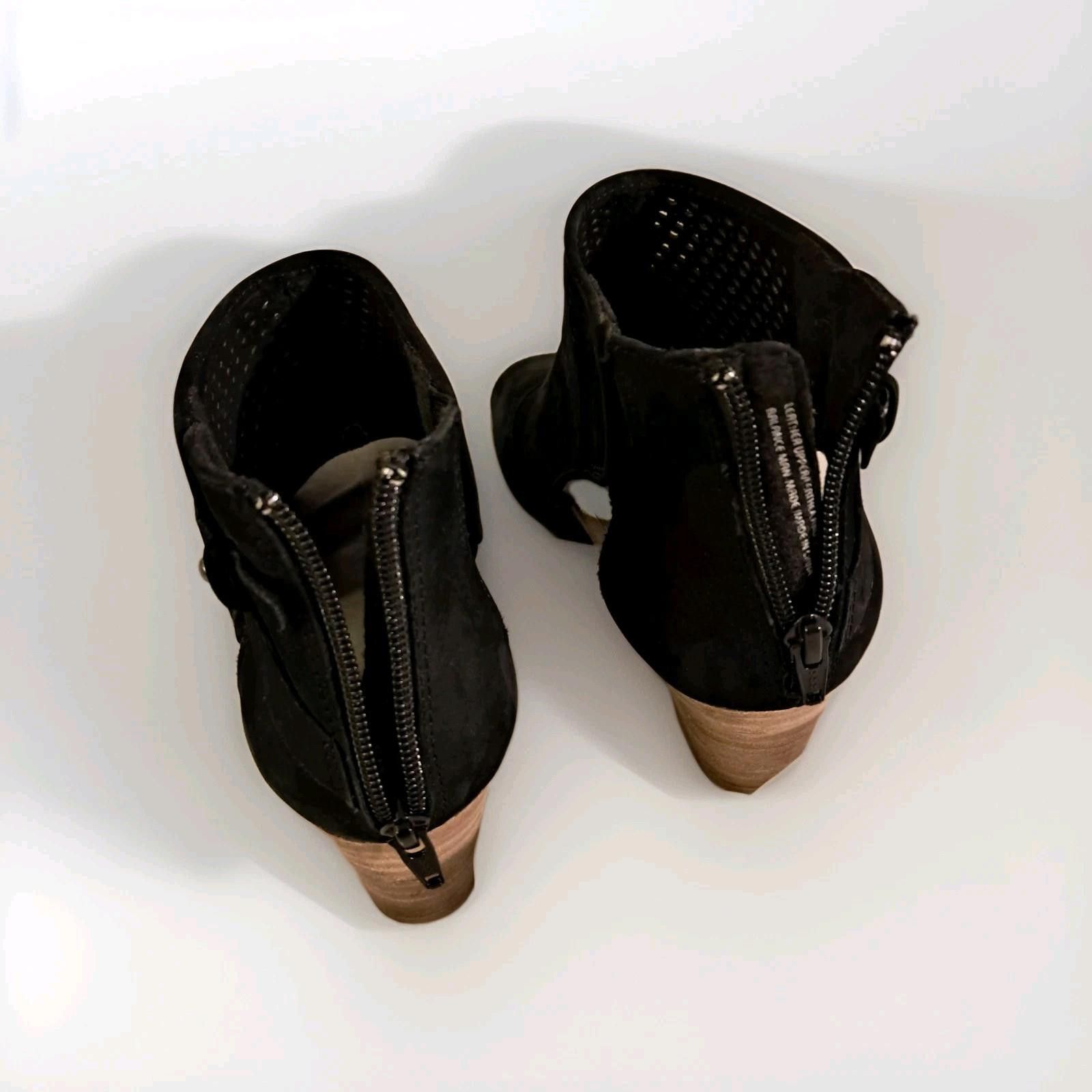 Earth Ragz Earth Ivy Sahara Black Suede Lazer-Cut Bootie Casual Heels Size US 8 / IT 38 - 4 Thumbnail