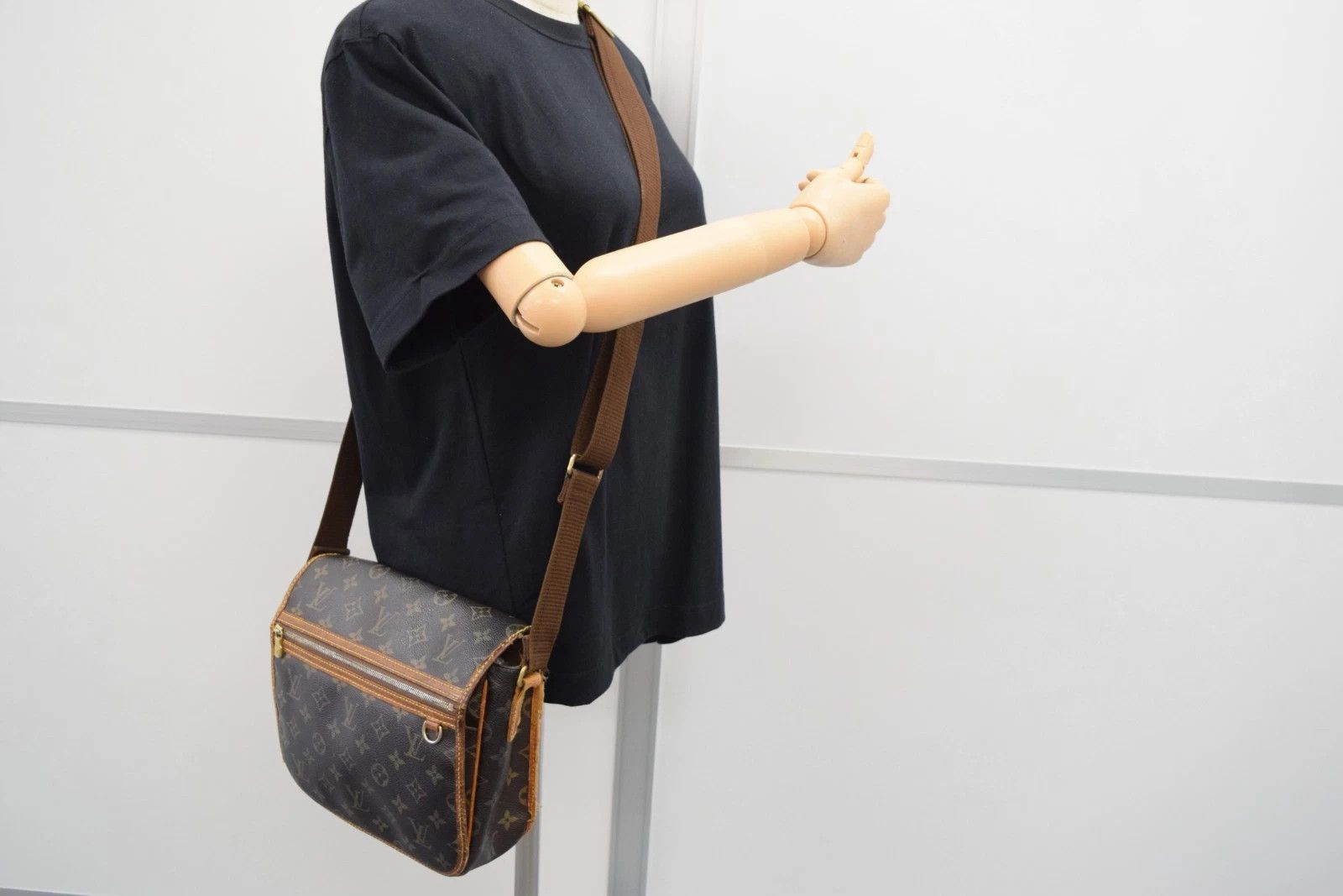 Louis Vuitton Louis Vuitton Bosphore PM Crossbody Bag Monogram M40106 Size ONE SIZE - 2 Thumbnail