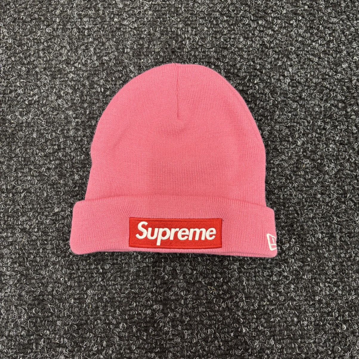 Supreme New Era Box Logo Beanie (SS25) Magenta