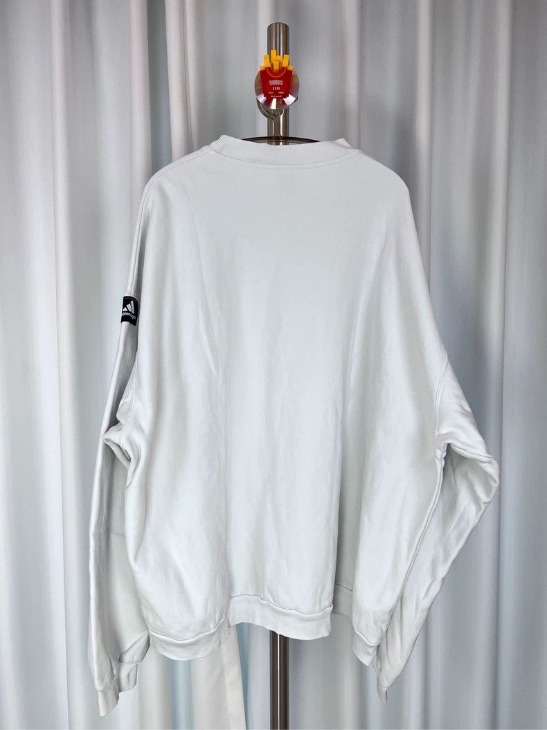 Balenciaga Balenciaga Adidas joint embroidery Logo sweater white Size US L / EU 52-54 / 3 - 2 Thumbnail