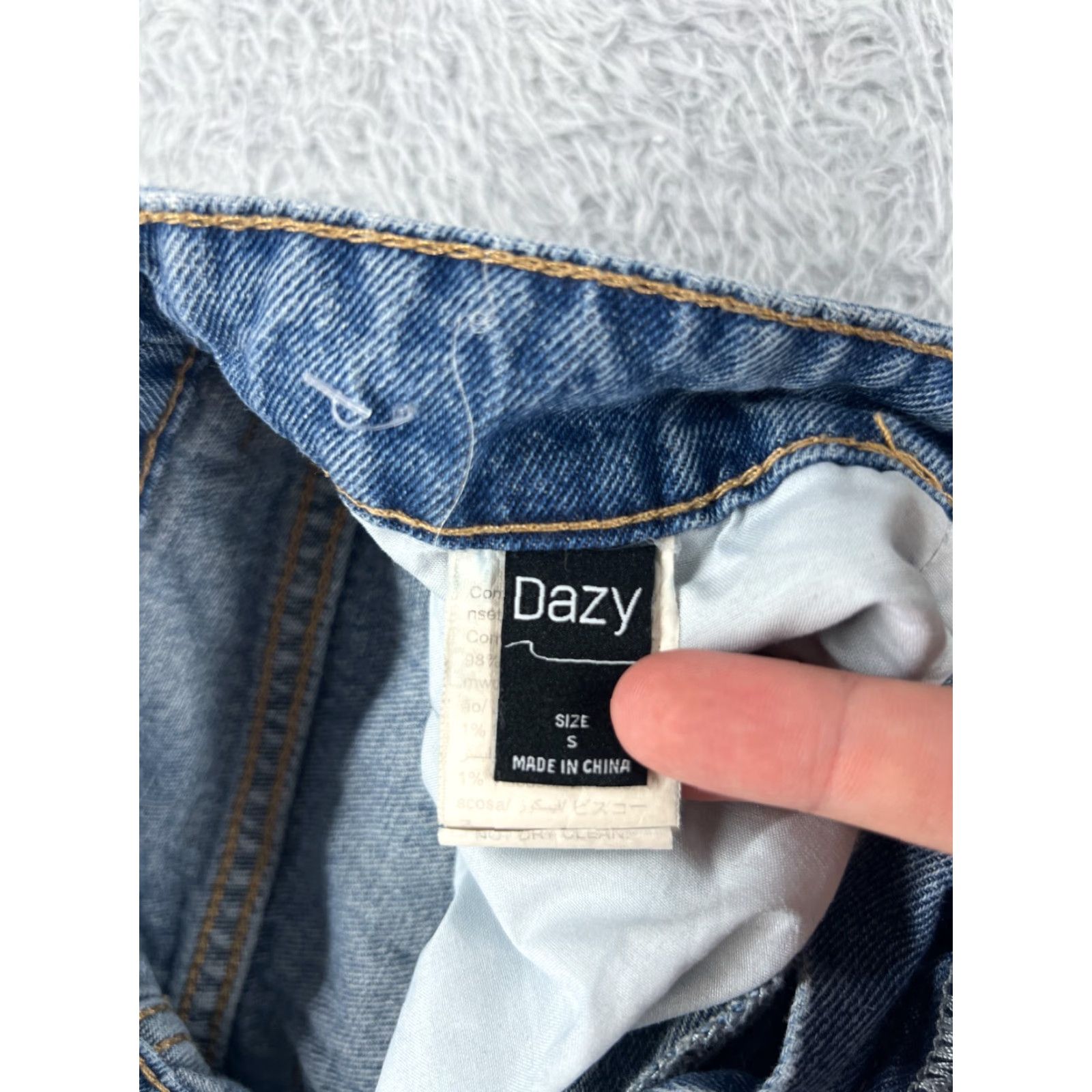 Vintage Dazy Jeans Womens 24 Blue Denim Jeans Straight Wide Leg Cotton Blend 24x26 Vintage No 5-Pocket Regular High Rise Blue Marine Pattern 90s Mens Women Size 42" / US 20 - 6 Thumbnail