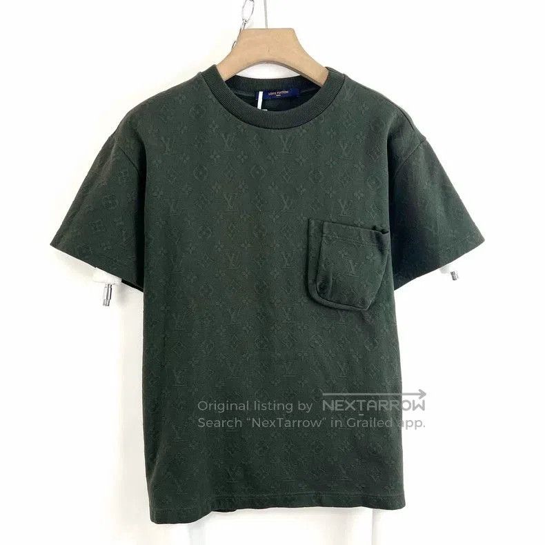 Louis Vuitton Louis Vuitton Classic Monogram Pocket T-Shirt. Size US XS / EU 42 / 0 - 1 Thumbnail