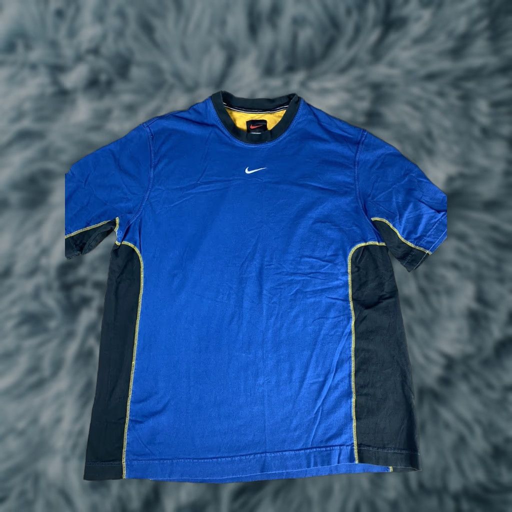 Nike VINTAGE Nike Air T Shirt XL Mens Blue 90s Small Center Swoosh Size US XL / EU 56 / 4 - 1 Thumbnail