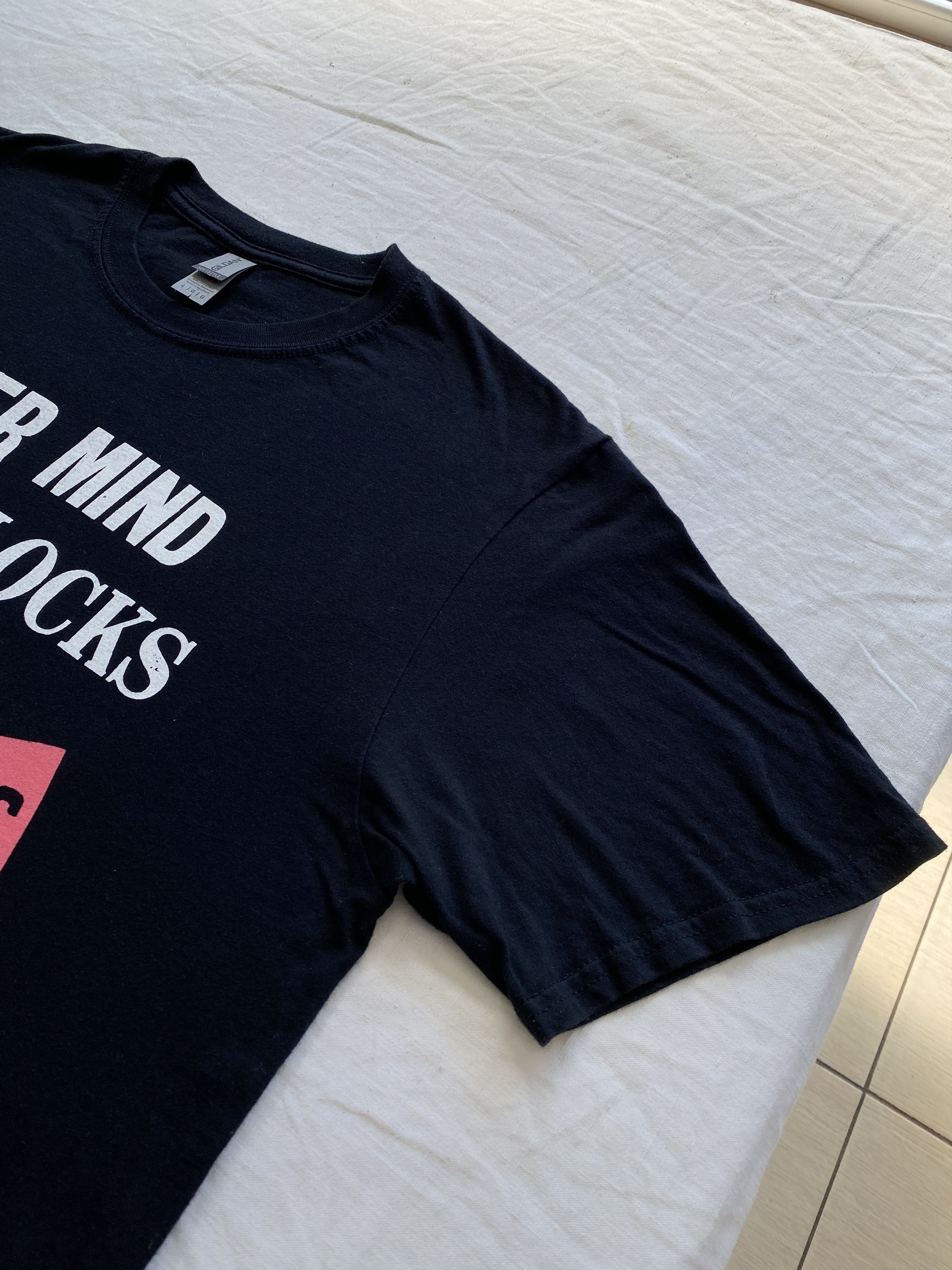 Band Tees × Vintage Vintage 2017 Sex Pistols Never Mind Rock Band T-shirt Size US L / EU 52-54 / 3 - 14 Thumbnail