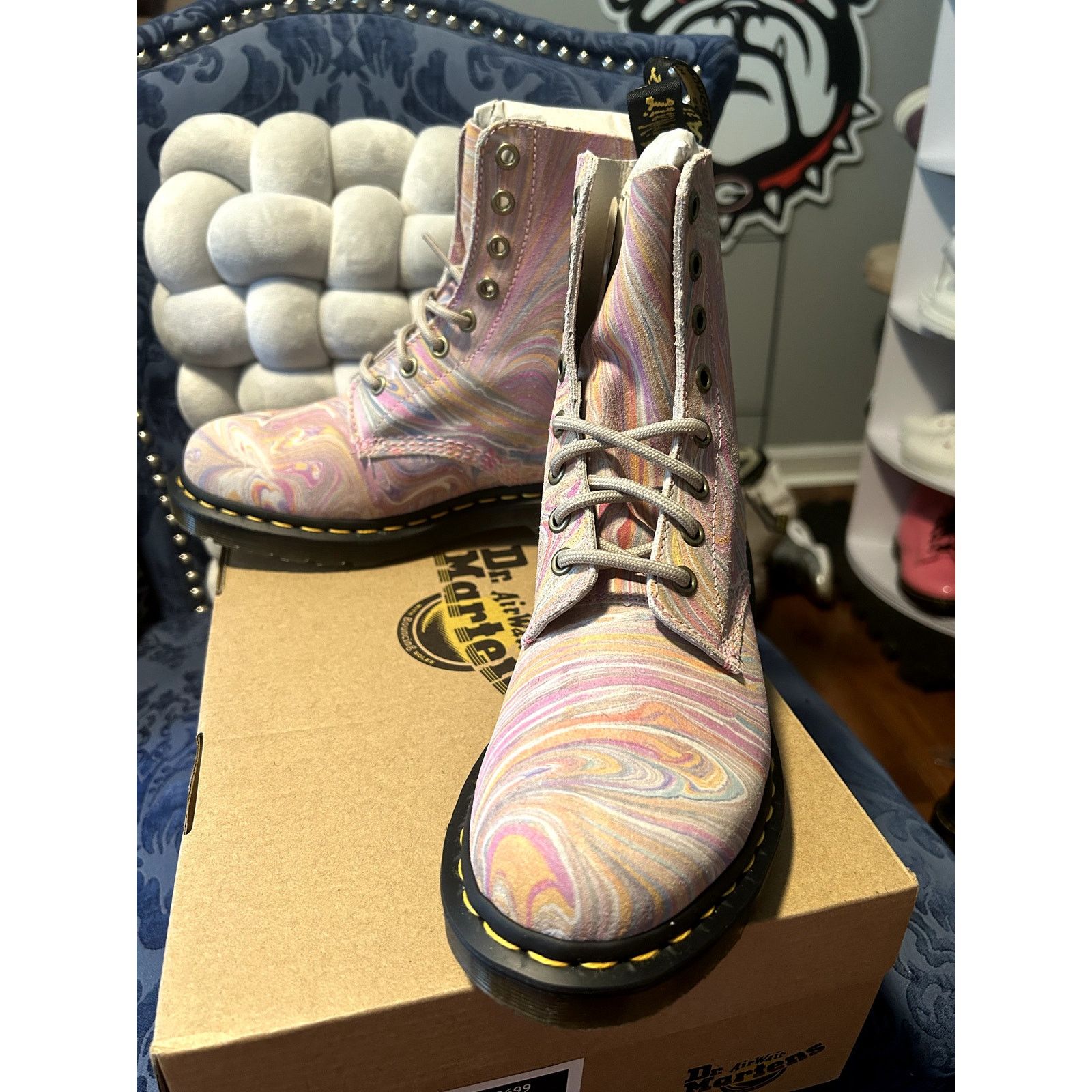Dr. Martens Dr Martens Marbled Pink Suede size 7/EU 38 NWT Size US 7 / IT 37 - 3 Thumbnail