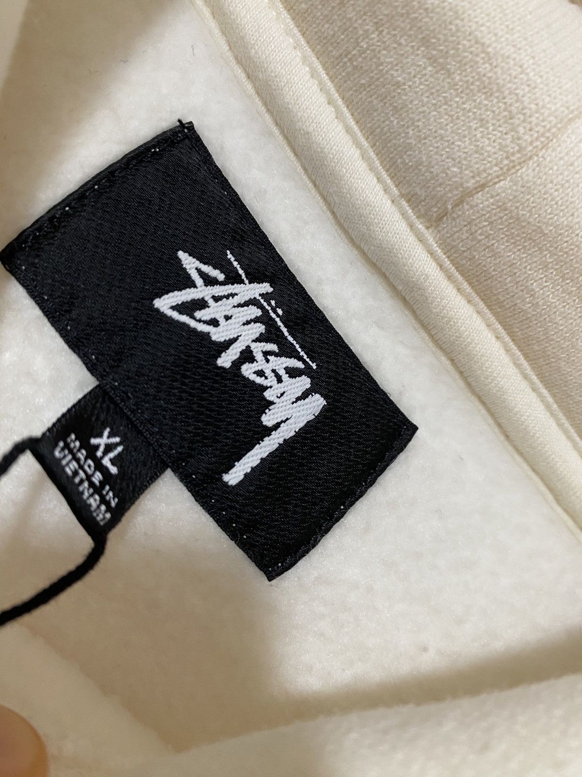 Stussy Stüssy Satin Patch White Sweatshirt with New Front Patch Size US XL / EU 56 / 4 - 9 Thumbnail