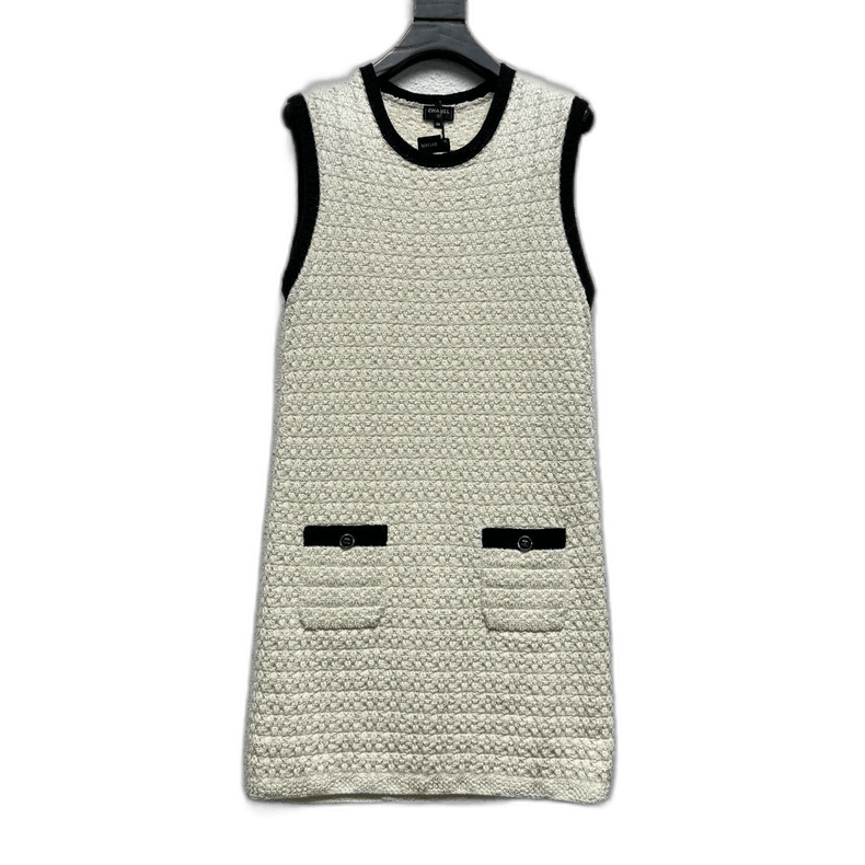 Chanel Chanel Black and White Sleeveless Knit Dress Size M / US 6-8 / IT 42-44 - 1 Thumbnail