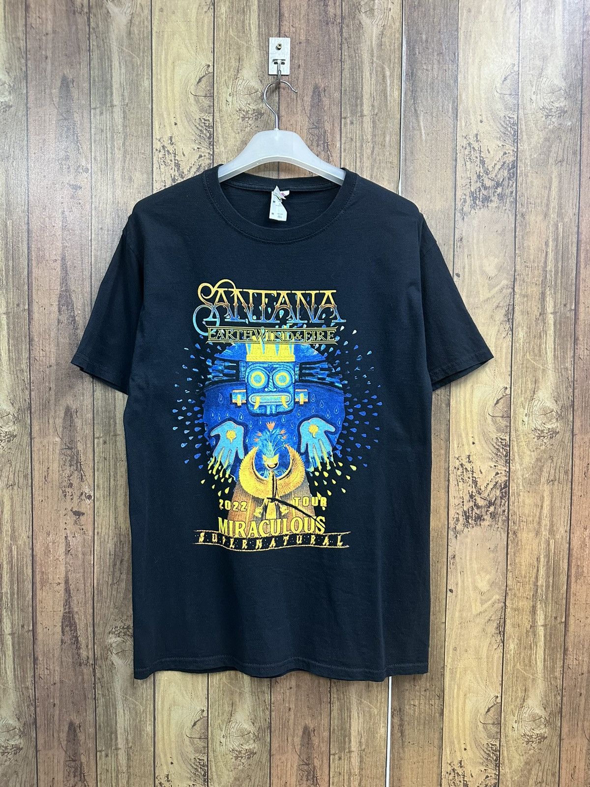 Band Tees Santana Earthind & Fire 2022 Tour Tshirt A561 Size US M / EU 48-50 / 2 - 1 Thumbnail