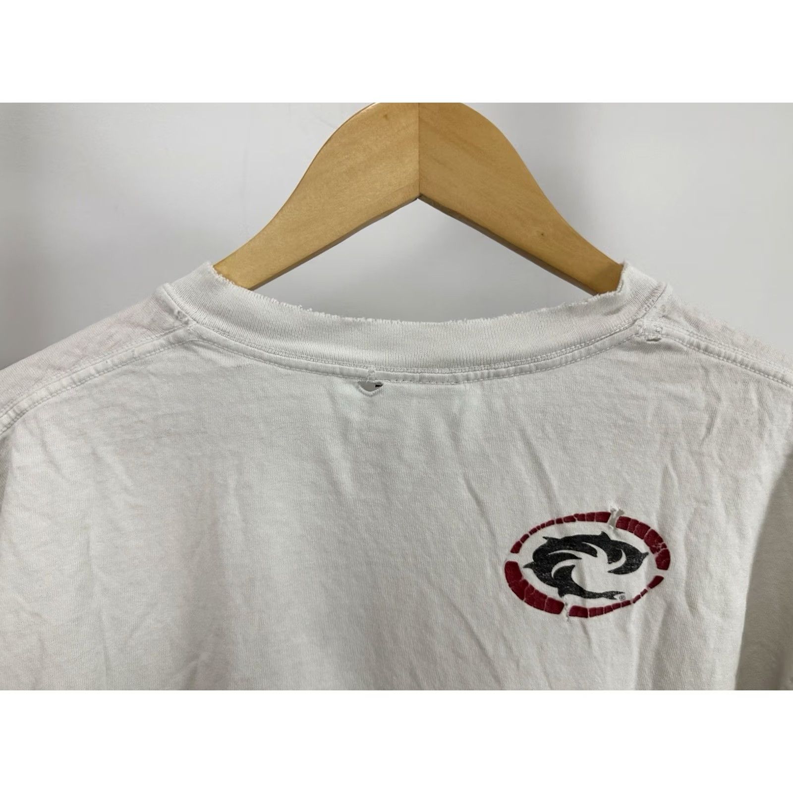 Thrasher WRV VTG Thrashed Distressed Surfboard T-Shirt White L Men Short Sleeve Sizes Wave Riding Vehicles Beach 90s Mens Size US L / EU 52-54 / 3 - 7 Thumbnail