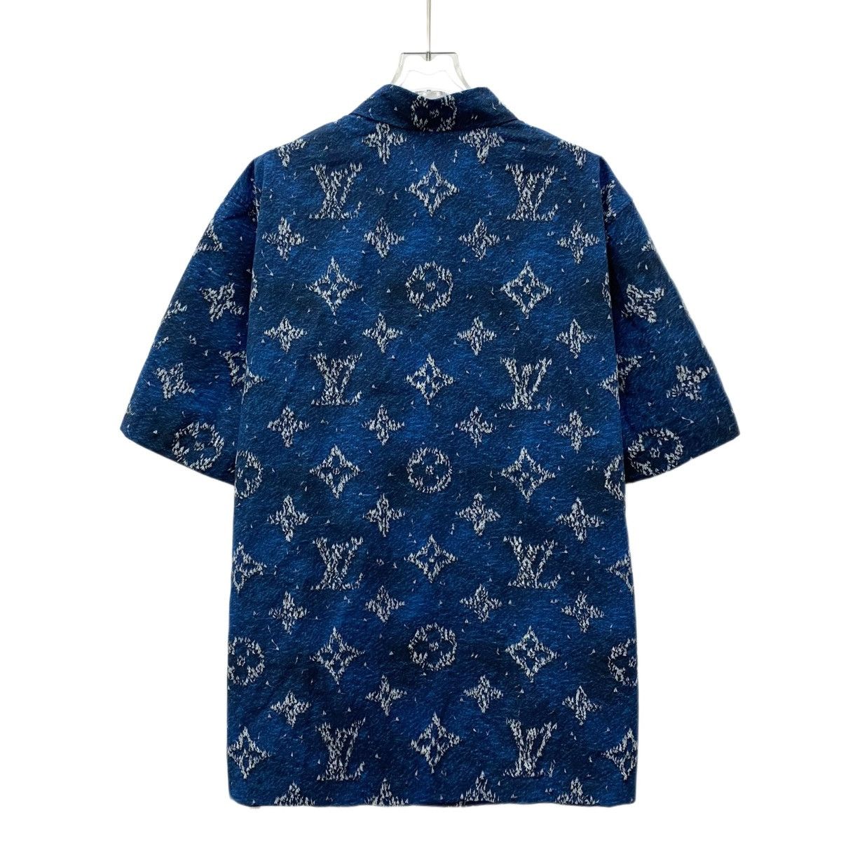 Louis Vuitton Louis Vuitton 25 Blue Logo Full Print Shirt Size US XXL / EU 58 / 5 - 2 Thumbnail