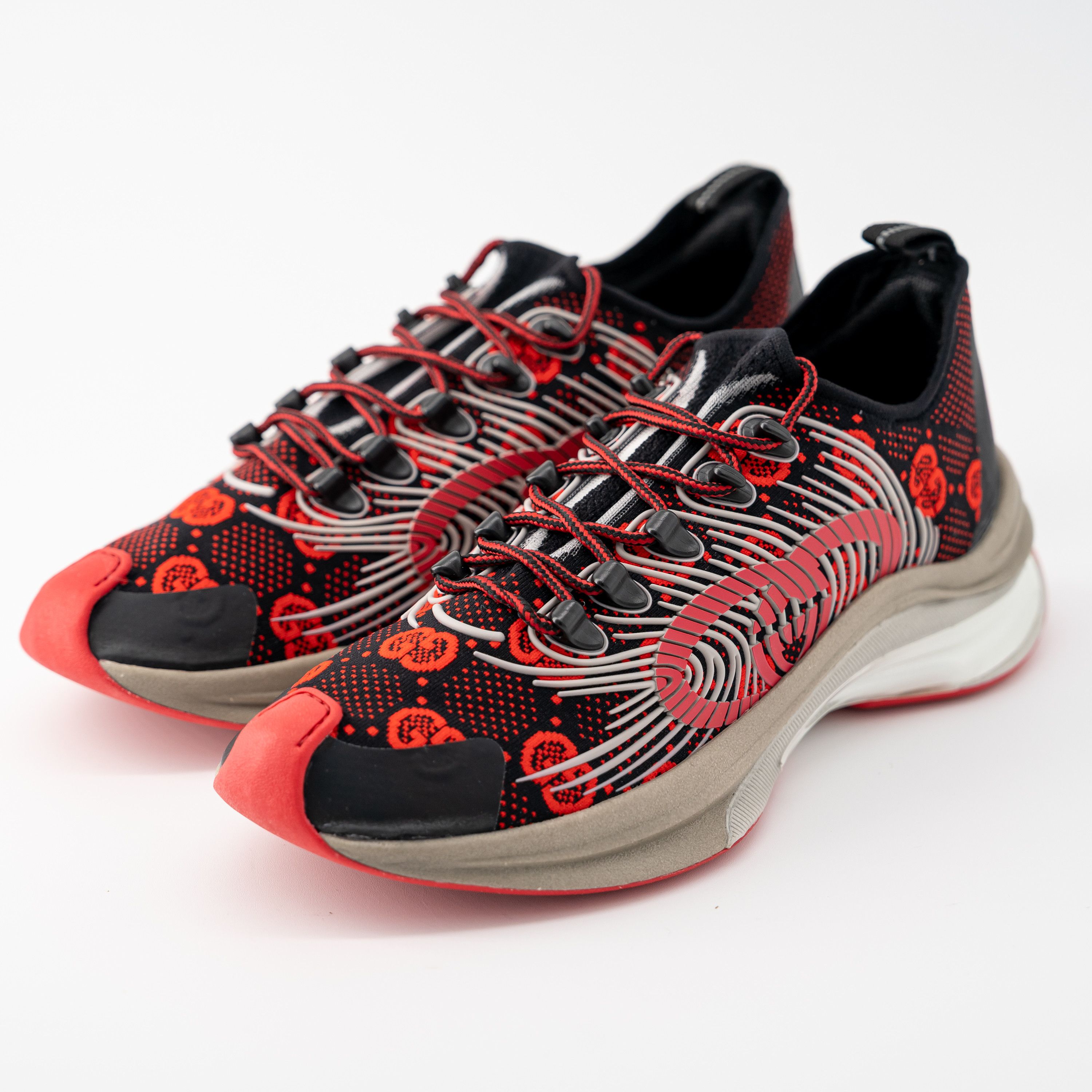 Gucci 12G - Gucci Run Sneaker Black Red GG Size US 12.5 / EU 45-46 - 1 Thumbnail