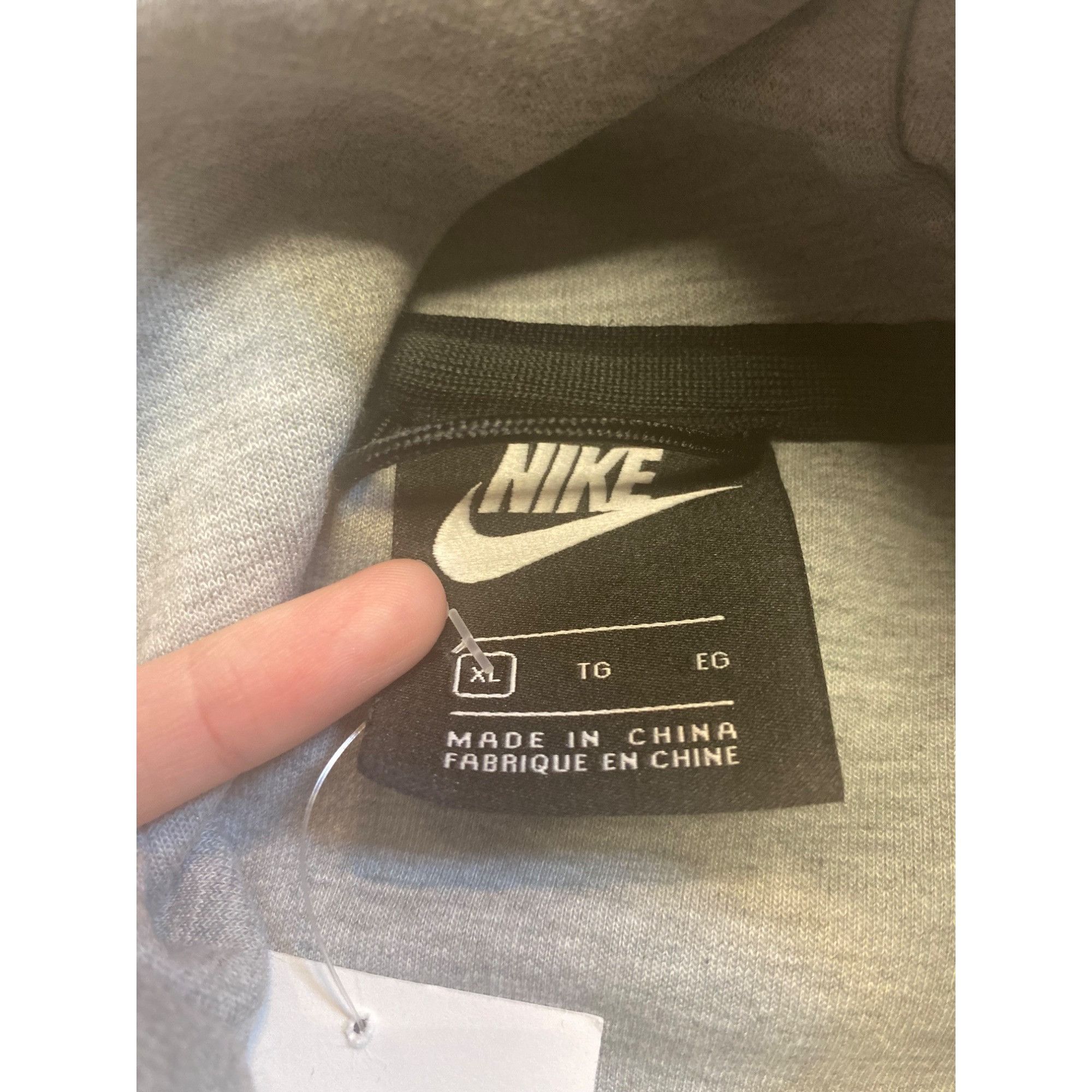 Nike Nike Gray Hoodie Size US XL / EU 56 / 4 - 5 Thumbnail