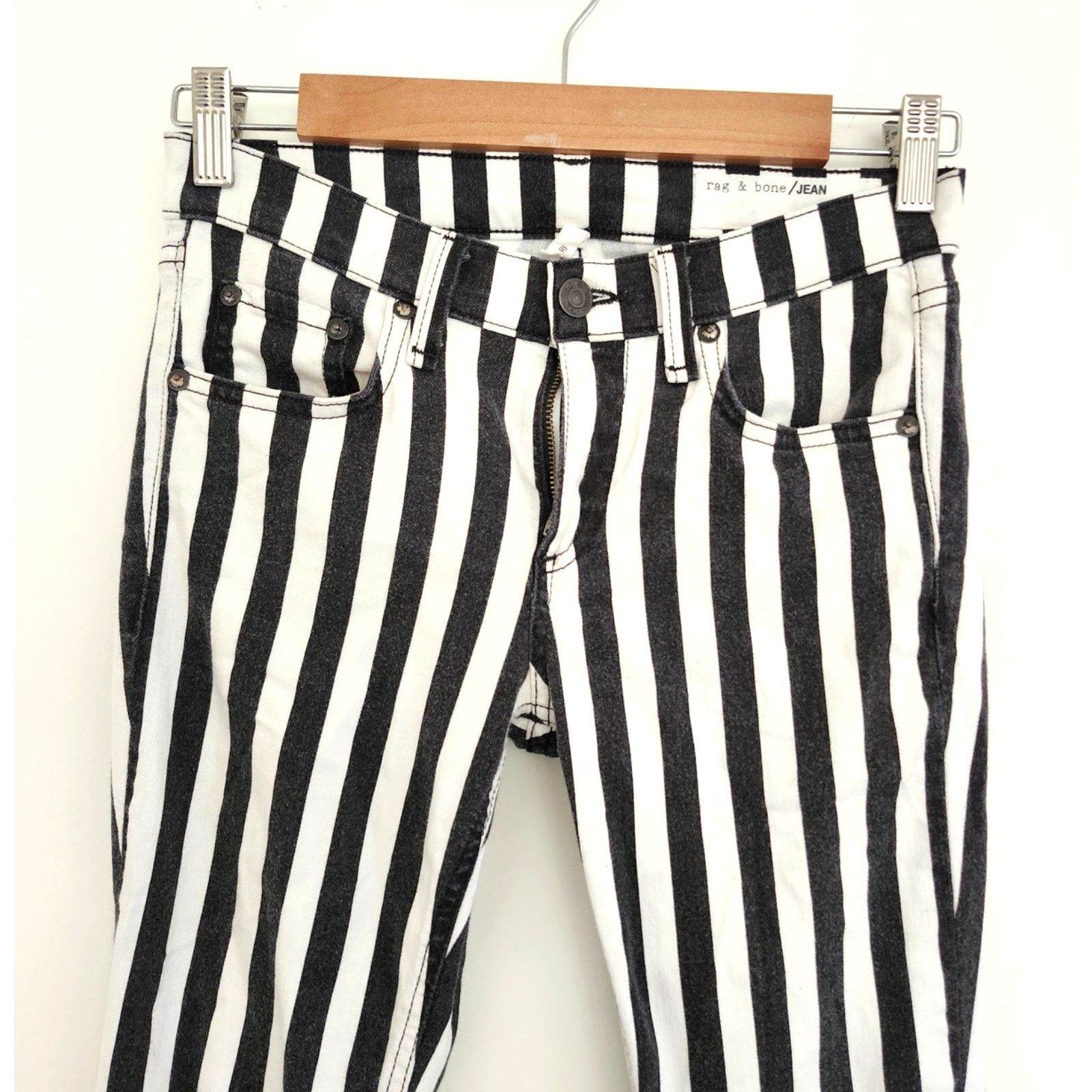 Rag & Bone Rag & Bone Black & White Striped Capri Jeans Sz 26 Size 26" / US 2 / IT 38 - 2 Thumbnail