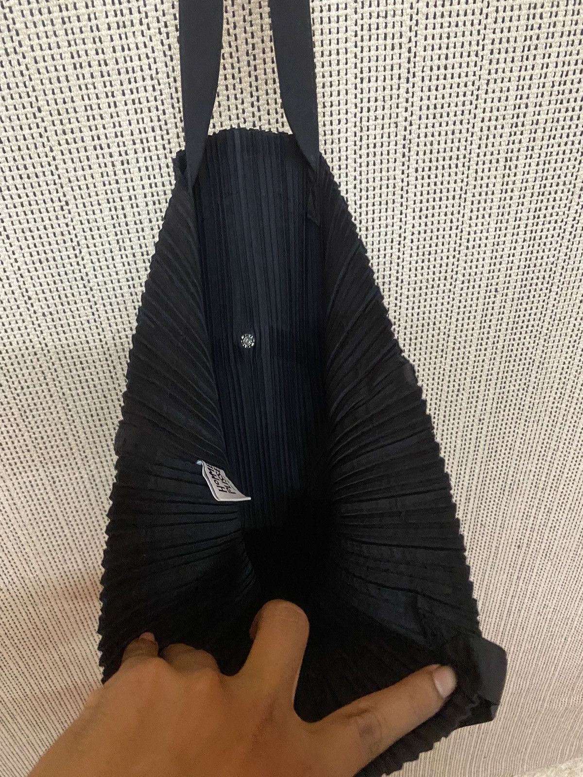 Issey Miyake 🔥HOMME PLISSE ISSEY MIYAKE TOTEBAG BLACK 🔥 Size ONE SIZE - 6 Thumbnail