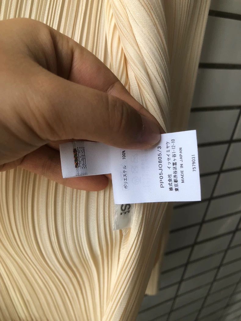 Issey Miyake Issey Miyake size:3 Beige pleated coat Size XS / US 0-2 / IT 36-38 - 3 Thumbnail